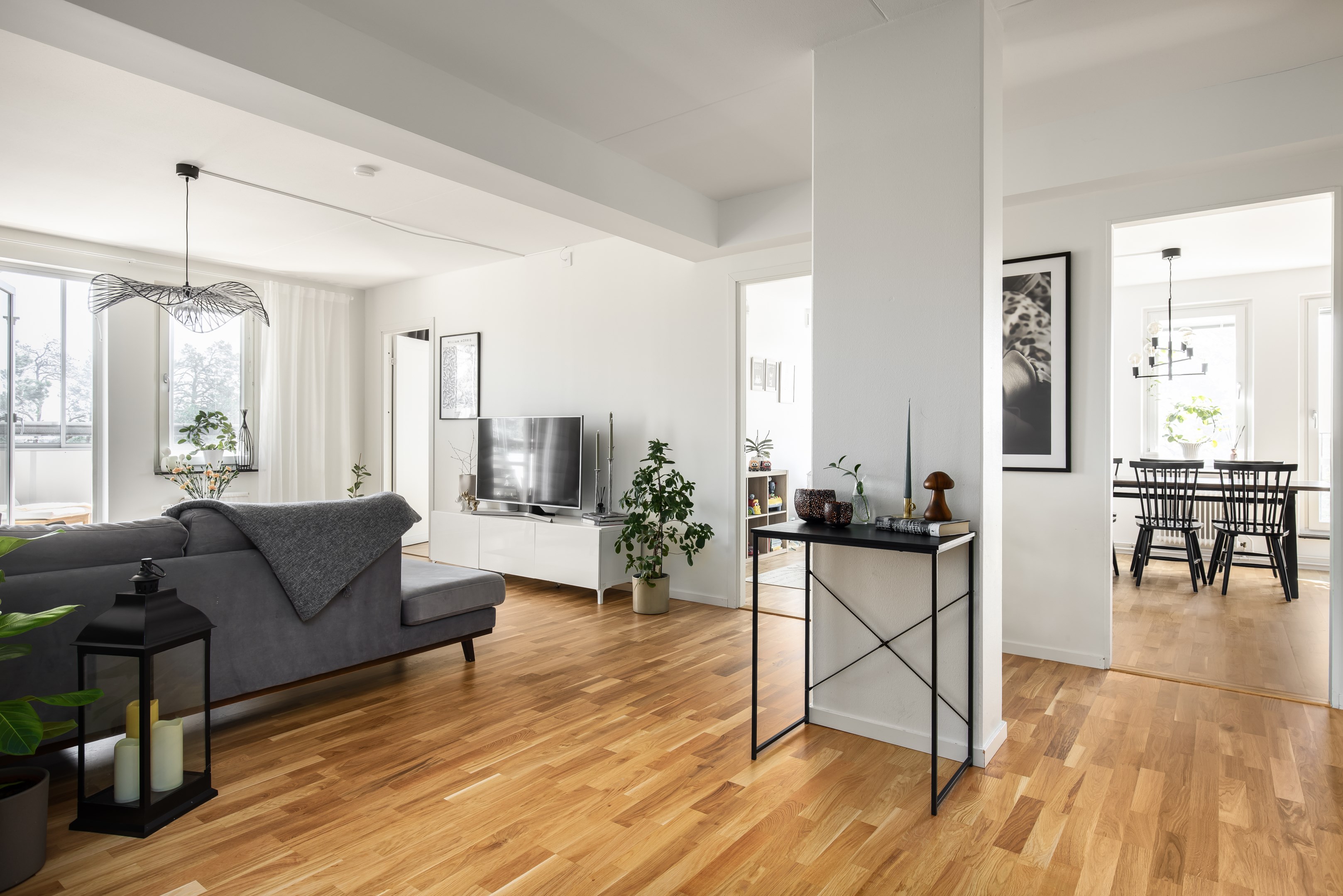 Bostadsbild från Utövägen 9, Till salu i Västra Orminge, Nacka