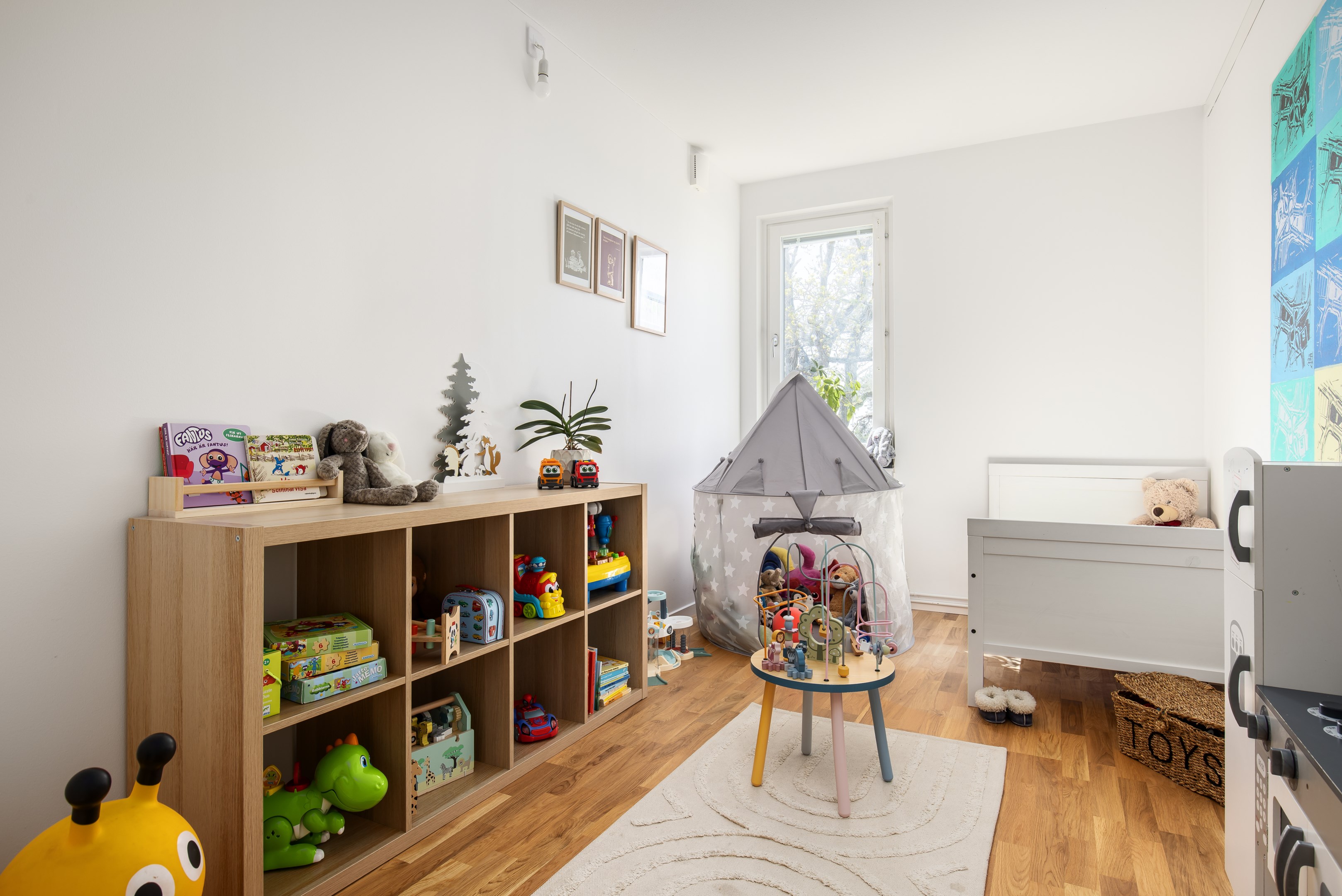 Bostadsbild från Utövägen 9, Till salu i Västra Orminge, Nacka