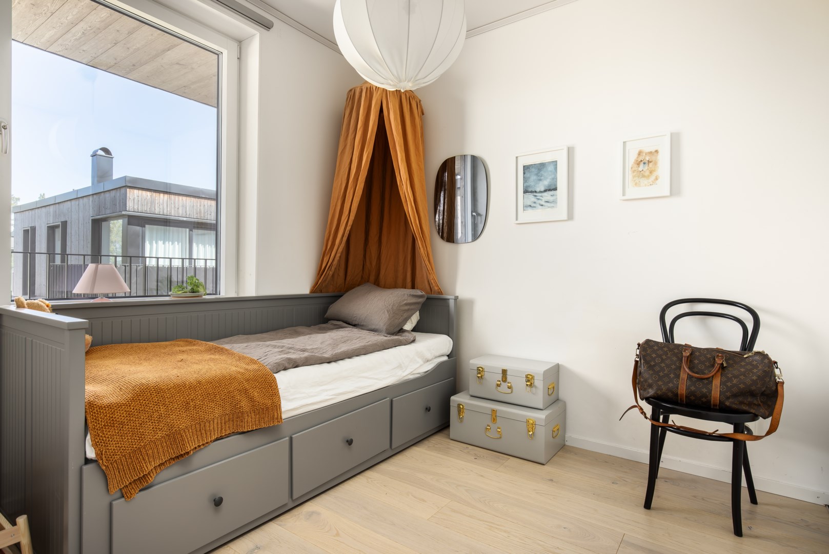 Bostadsbild från Ljuskärrsgränden 2B, Såld i Ljuskärrsberget - Saltsjöbaden, Nacka