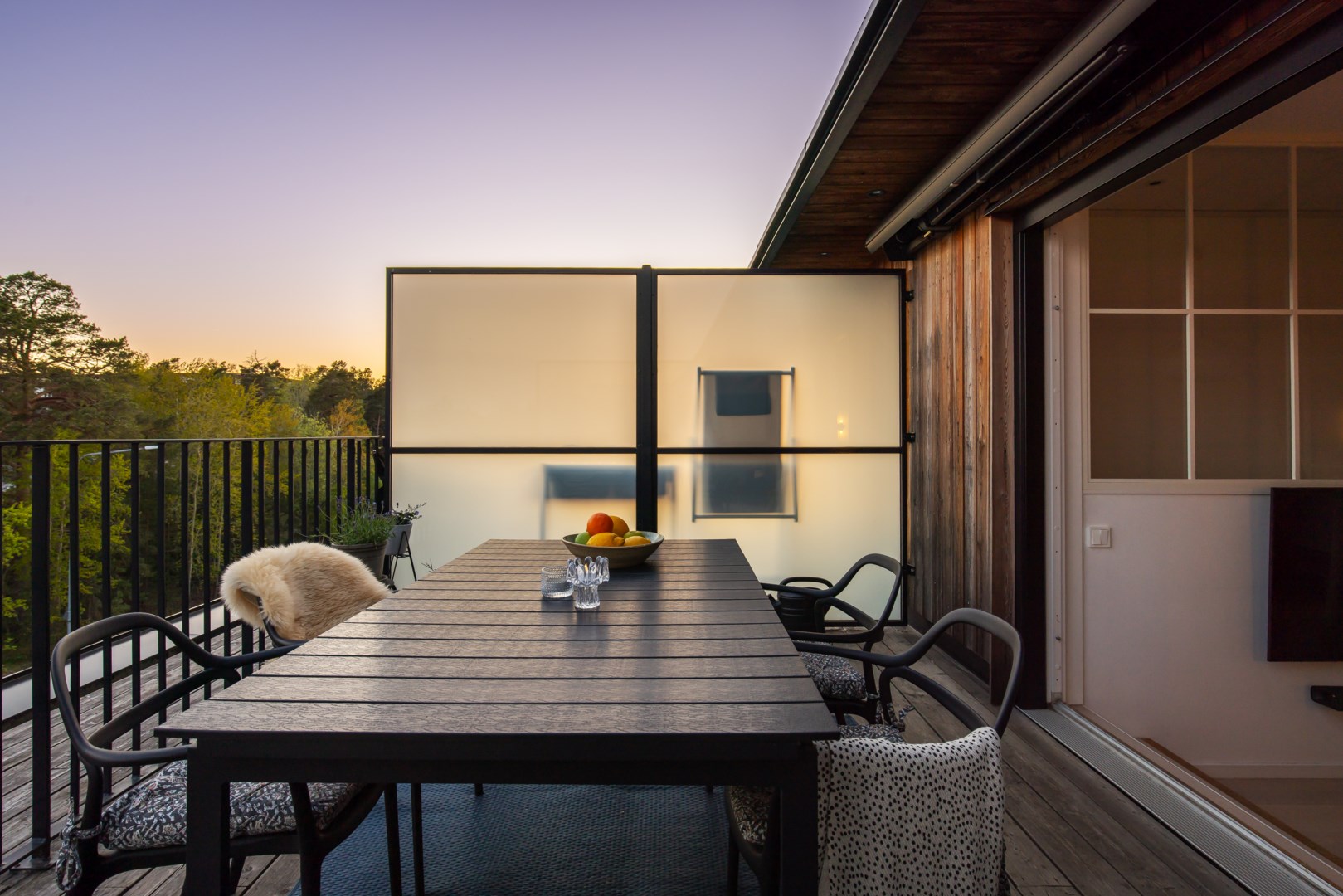 Bostadsbild från Ljuskärrsgränden 2B, Såld i Ljuskärrsberget - Saltsjöbaden, Nacka