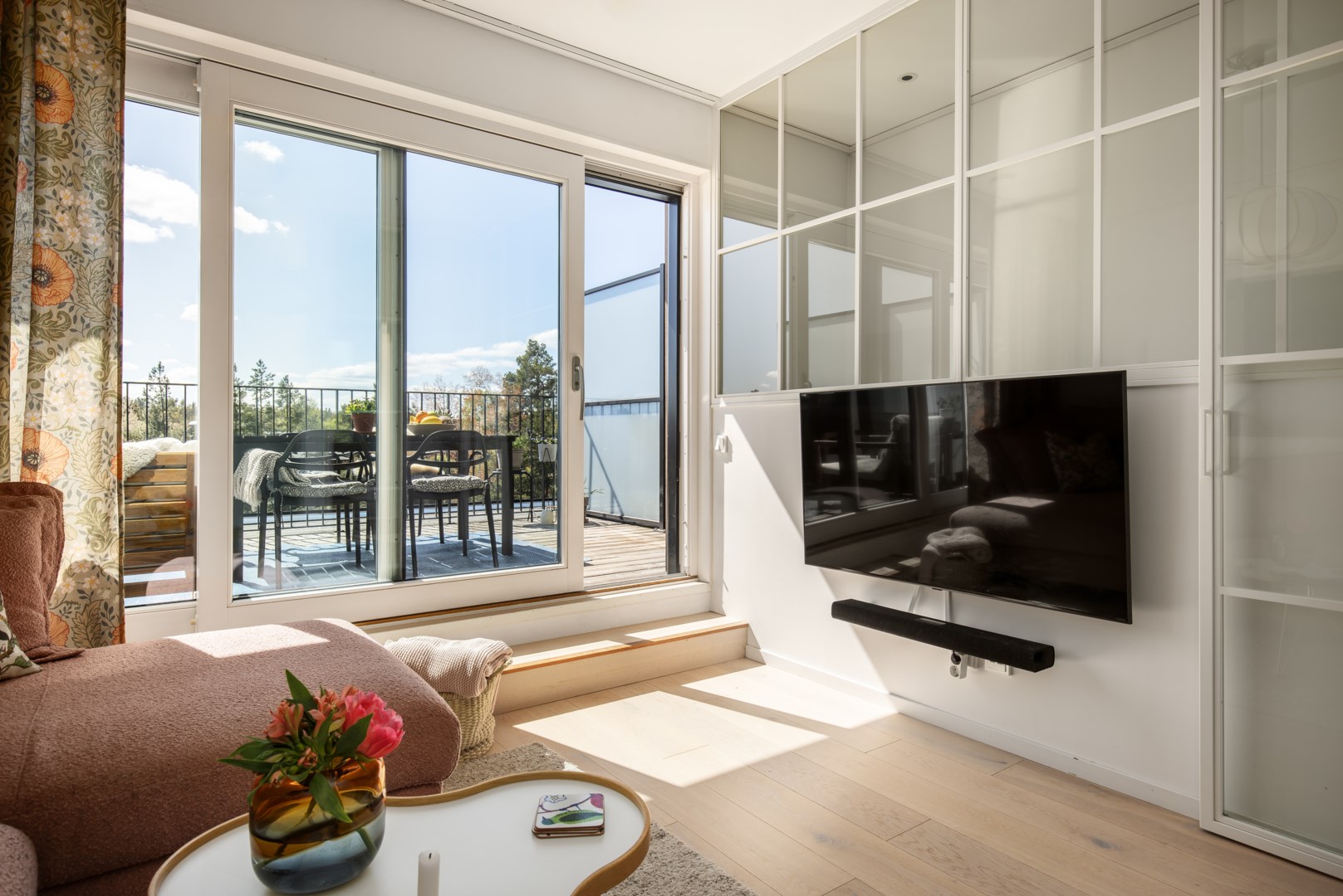 Bostadsbild från Ljuskärrsgränden 2B, Såld i Ljuskärrsberget - Saltsjöbaden, Nacka