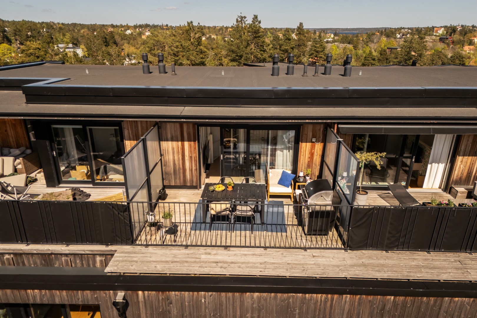 Bostadsbild från Ljuskärrsgränden 2B, Såld i Ljuskärrsberget - Saltsjöbaden, Nacka