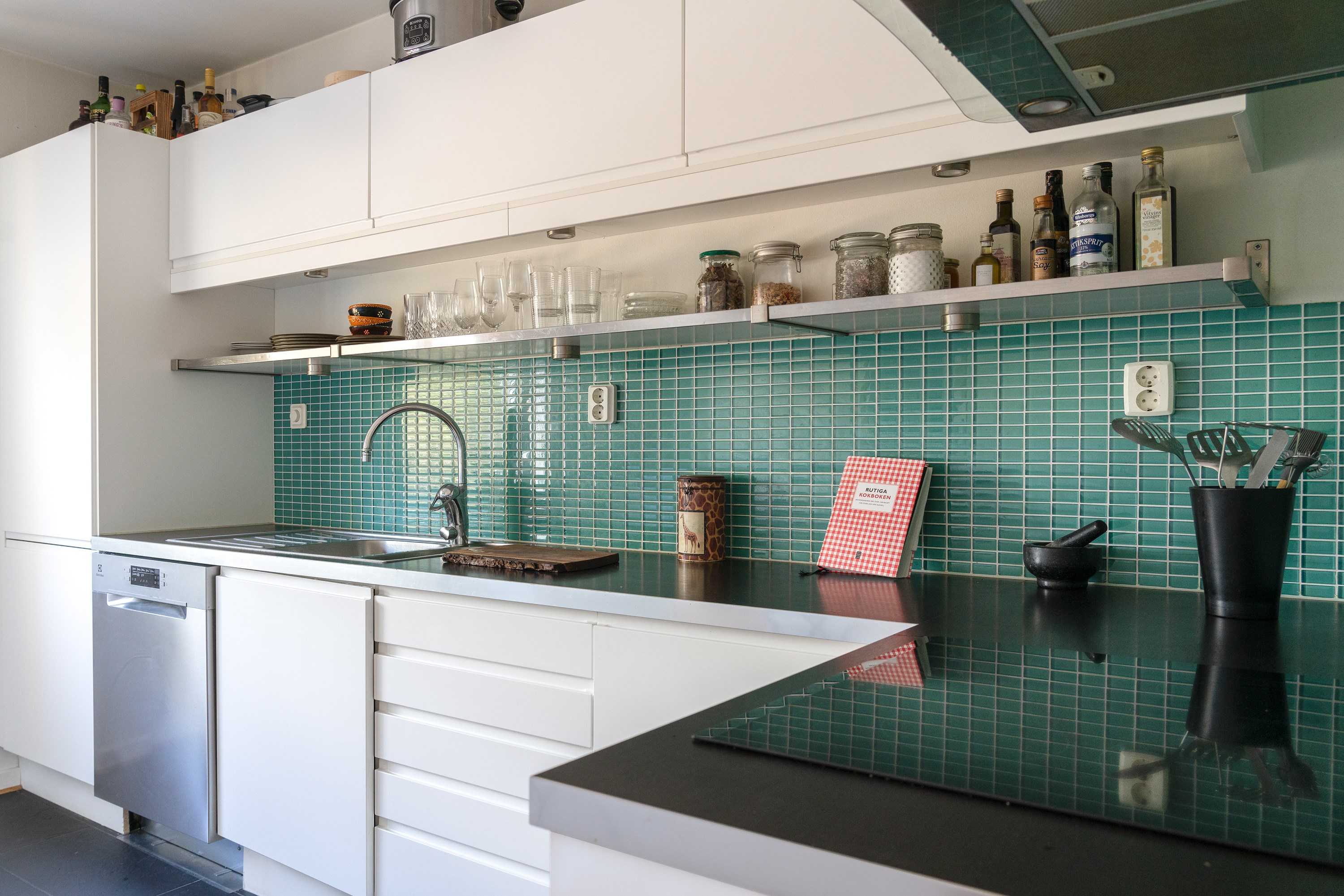 Bostadsbild från Tullingebergsvägen 11, Såld i G:a Tullingeberg, Botkyrka