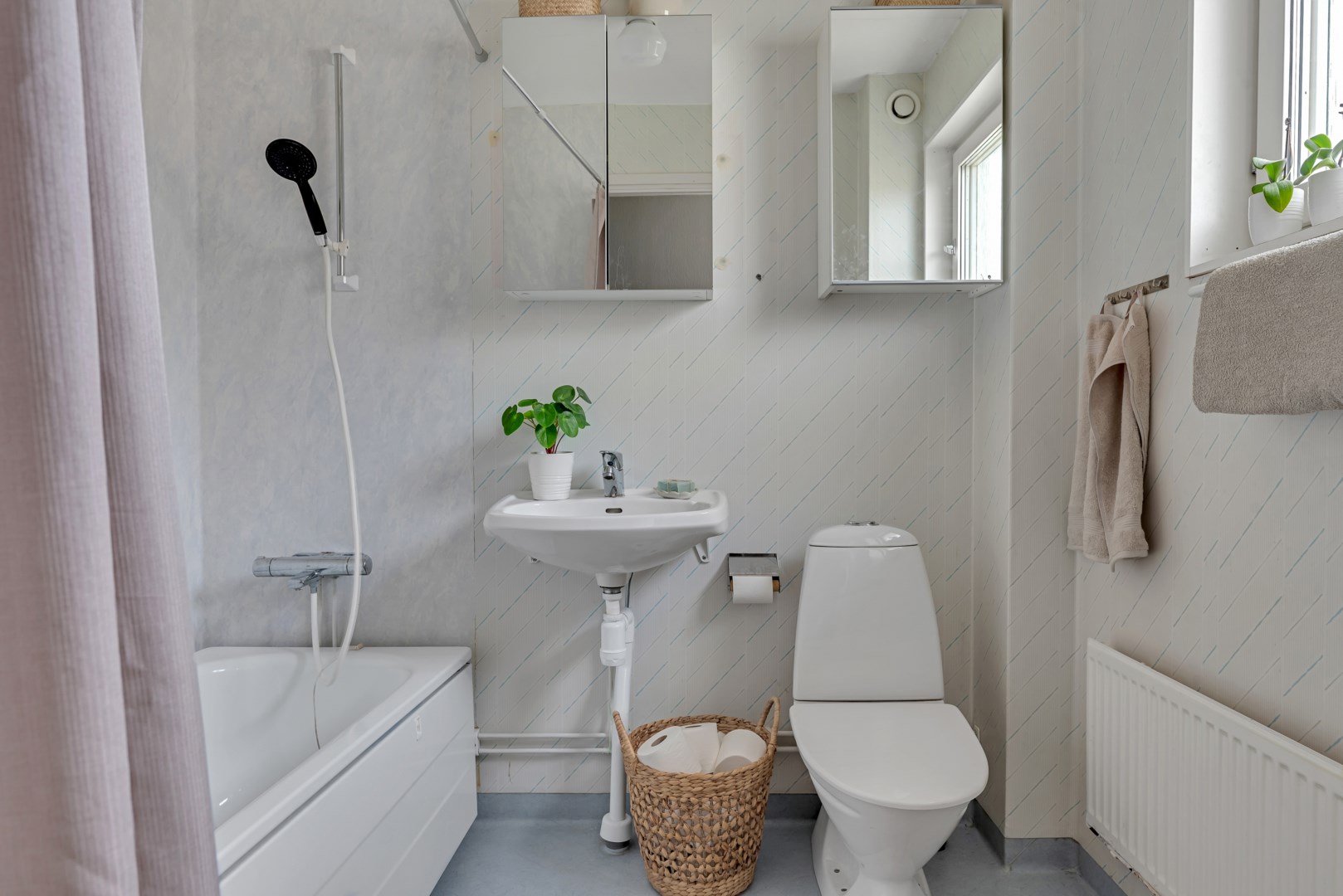 Bostadsbild från Johan Marméns väg 9, Såld i Alunda, Östhammar