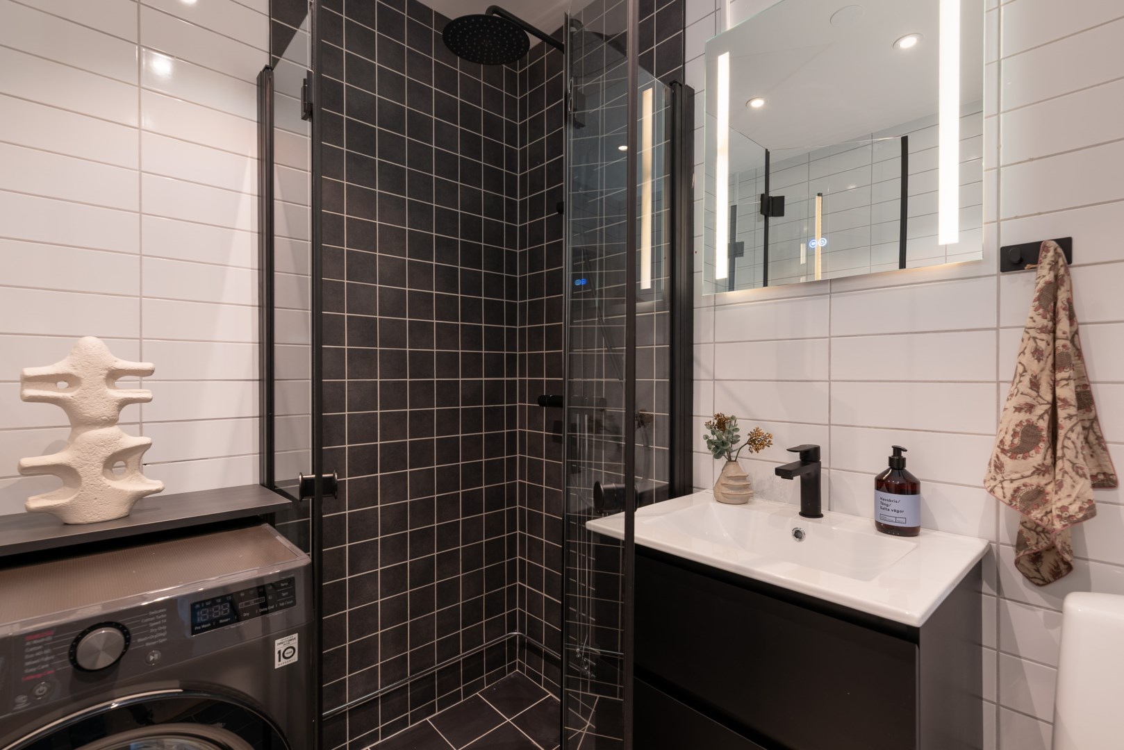 Bostadsbild från Rotorvägen 2, Såld i Gideonsberg, Västerås