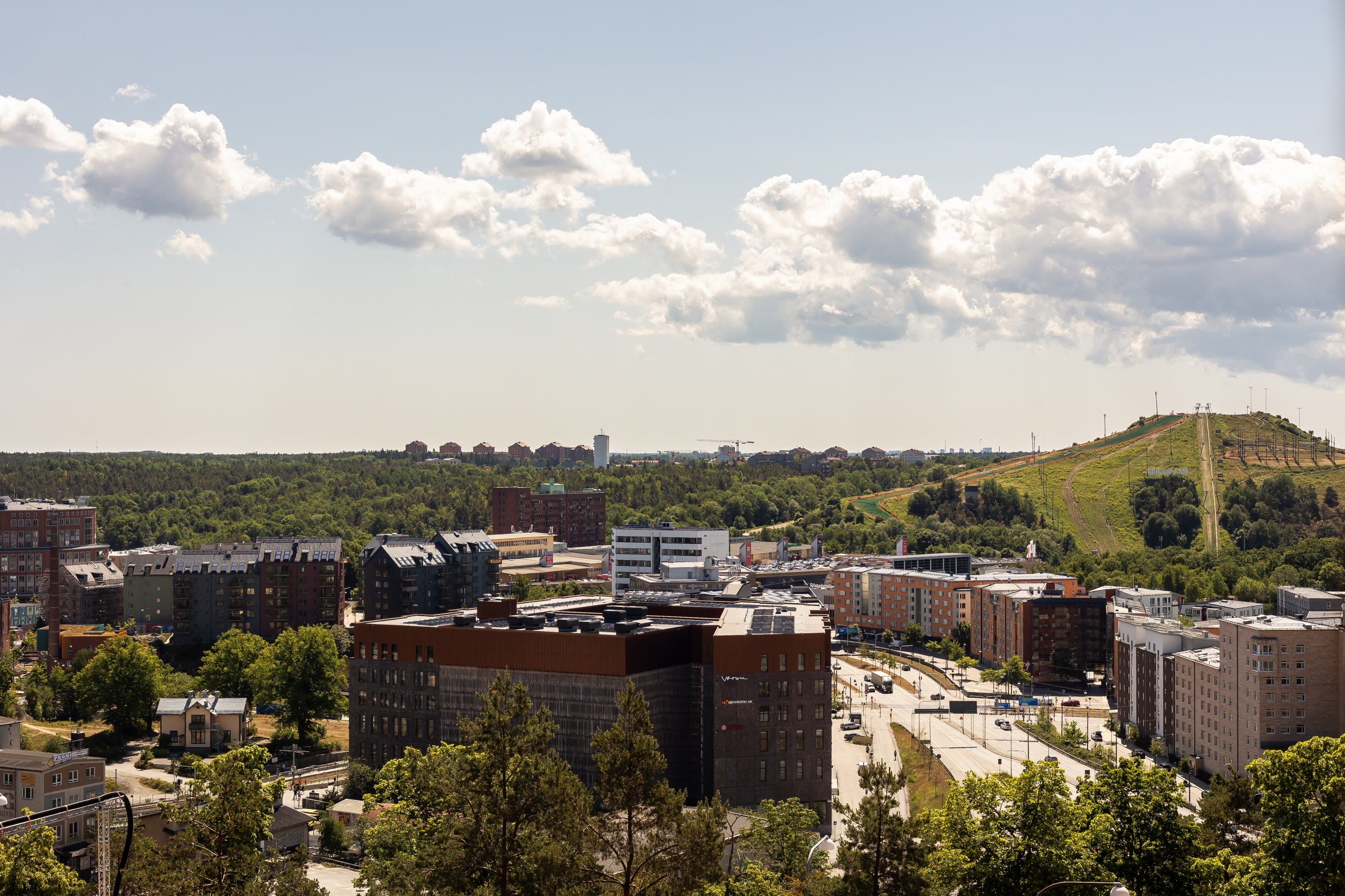 Bostadsbild från Henriksdalsringen 71, Till salu i Henriksdalsberget, Nacka