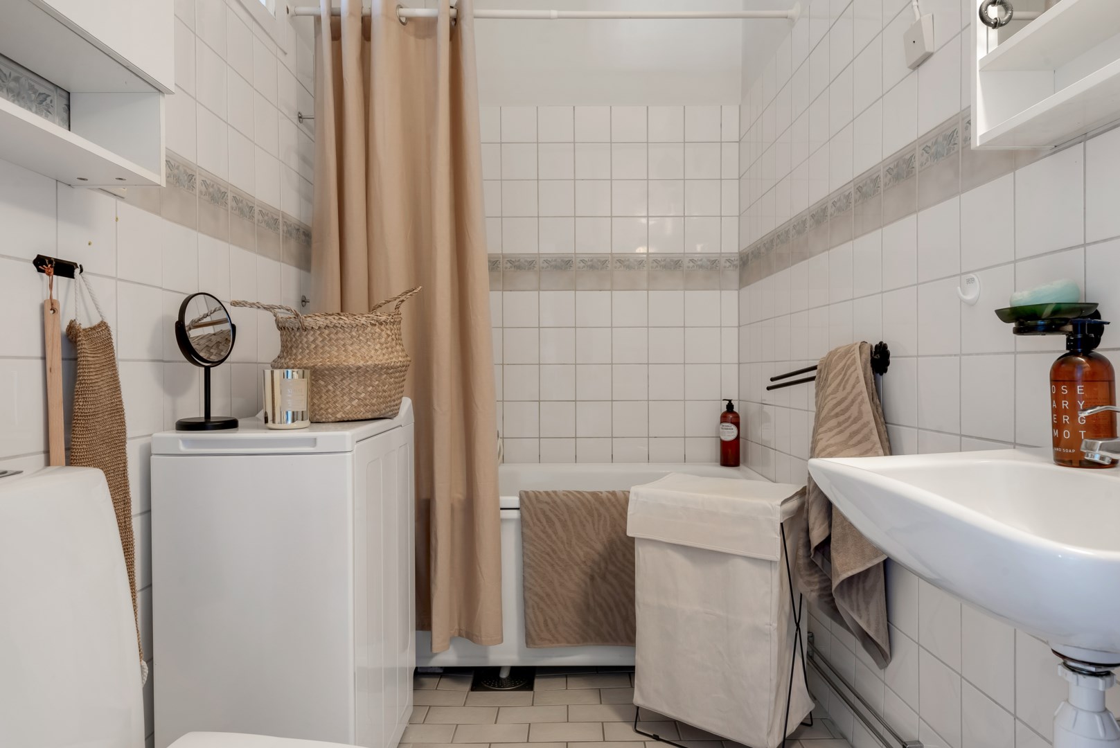 Bostadsbild från Fjärdhundragatan 16, Såld i Tunabackar, Uppsala