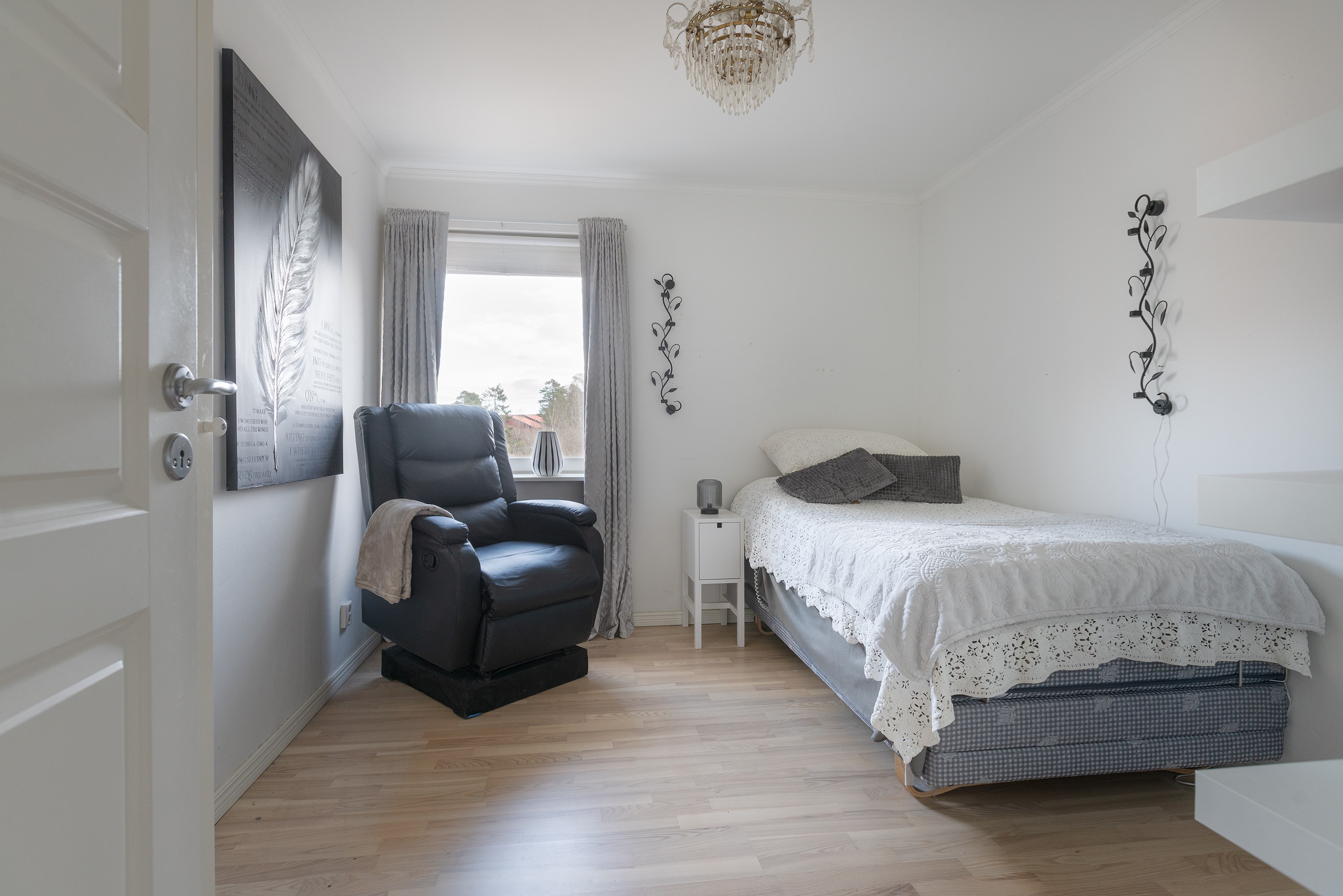 Bostadsbild från Solskensvägen 13, Såld i Östra Tullingeberg, Botkyrka