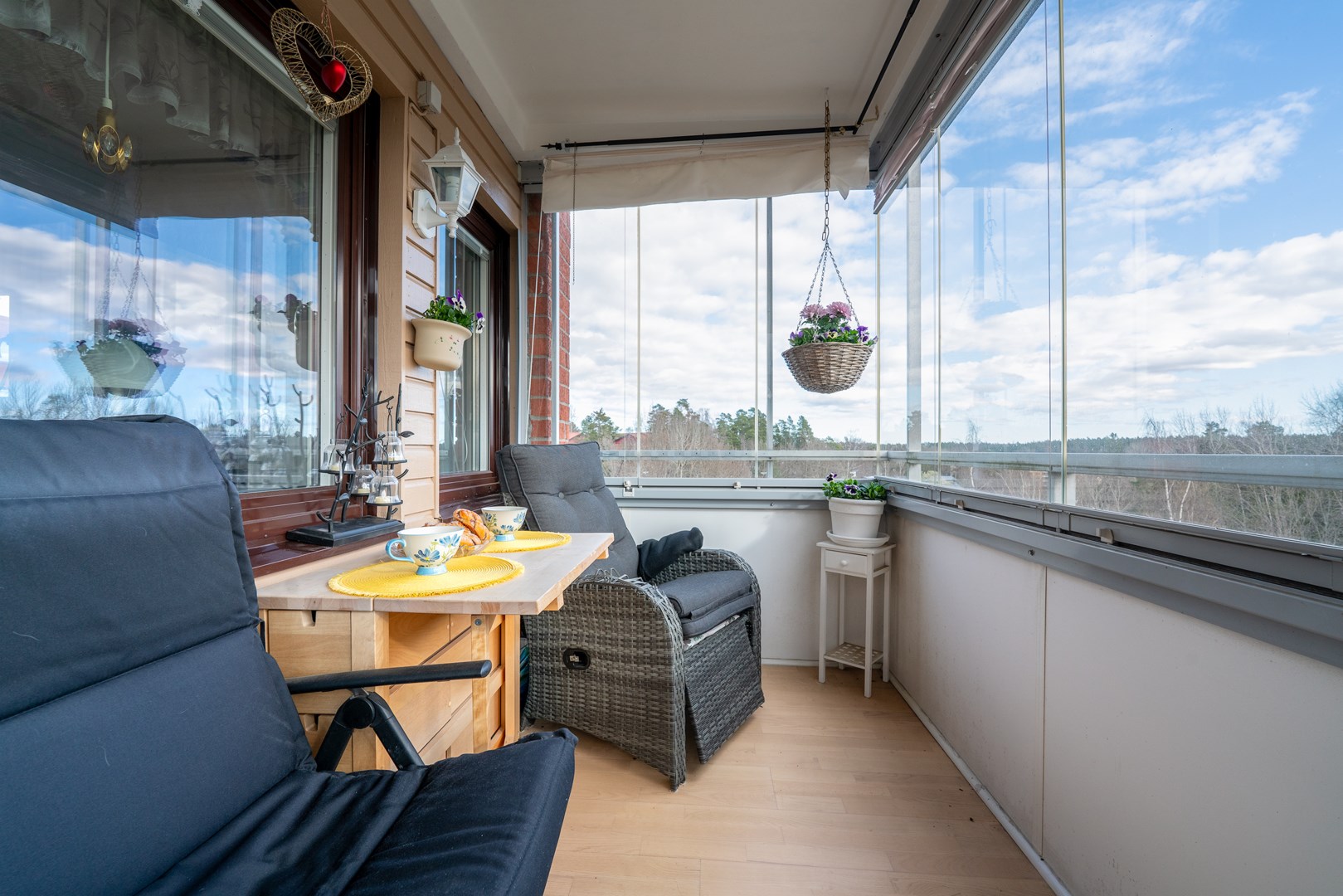 Bostadsbild från Solskensvägen 13, Såld i Östra Tullingeberg, Botkyrka