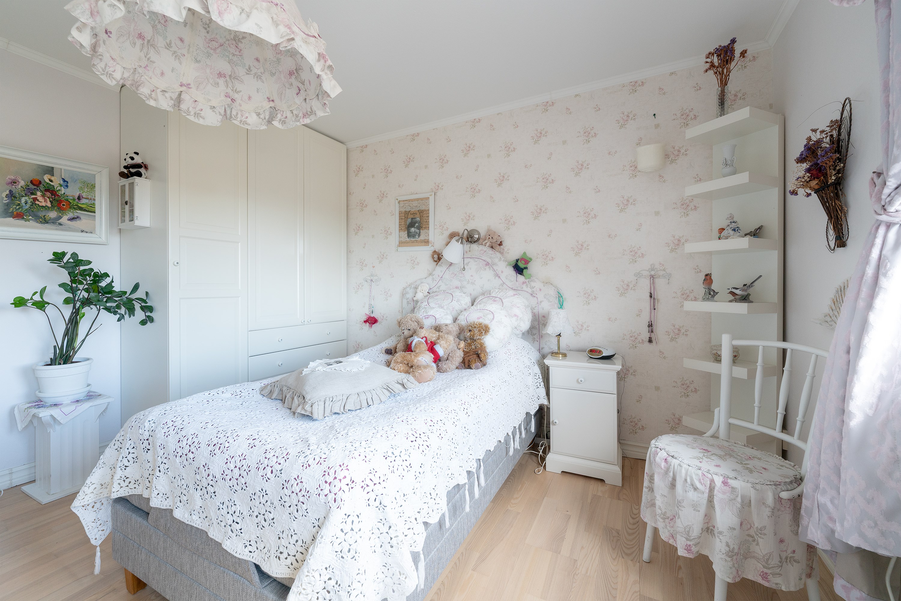 Bostadsbild från Solskensvägen 13, Såld i Östra Tullingeberg, Botkyrka