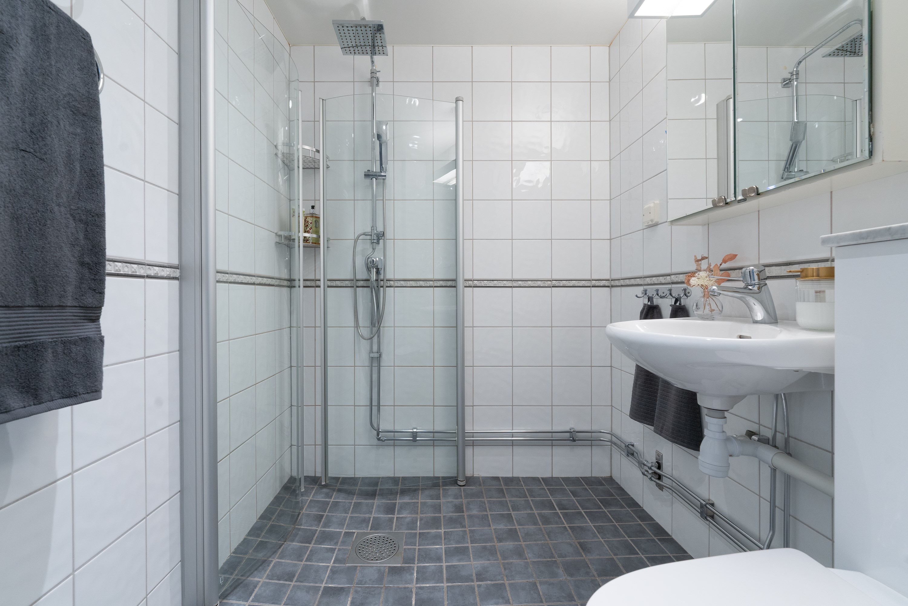 Bostadsbild från Tullingebergsvägen 8B, Såld i G:a Tullingeberg, Botkyrka