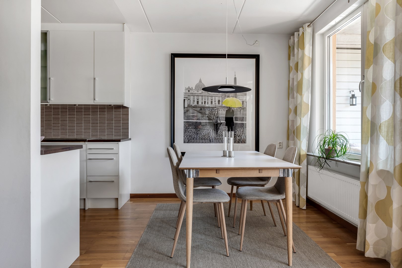 Bostadsbild från Tullgarnsgatan 13, Såld i Kungsängen, Uppsala