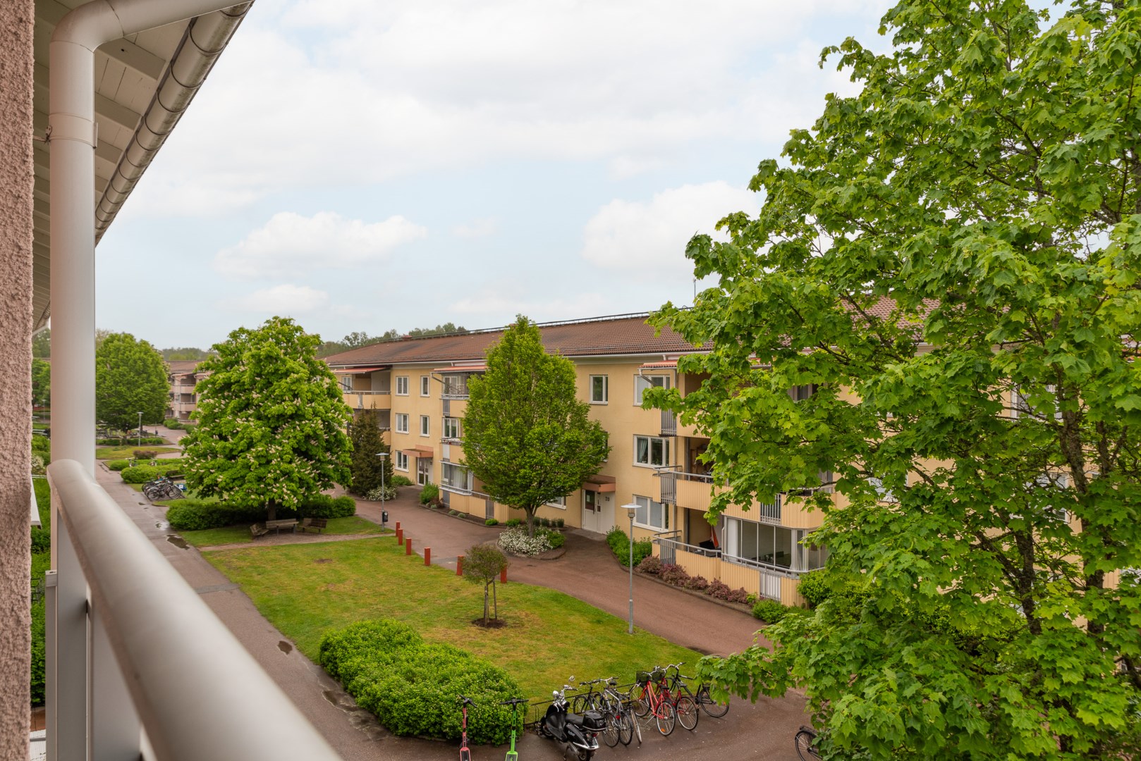 Bostadsbild från Knotavägen 18, Såld i Bjurhovda, Västerås