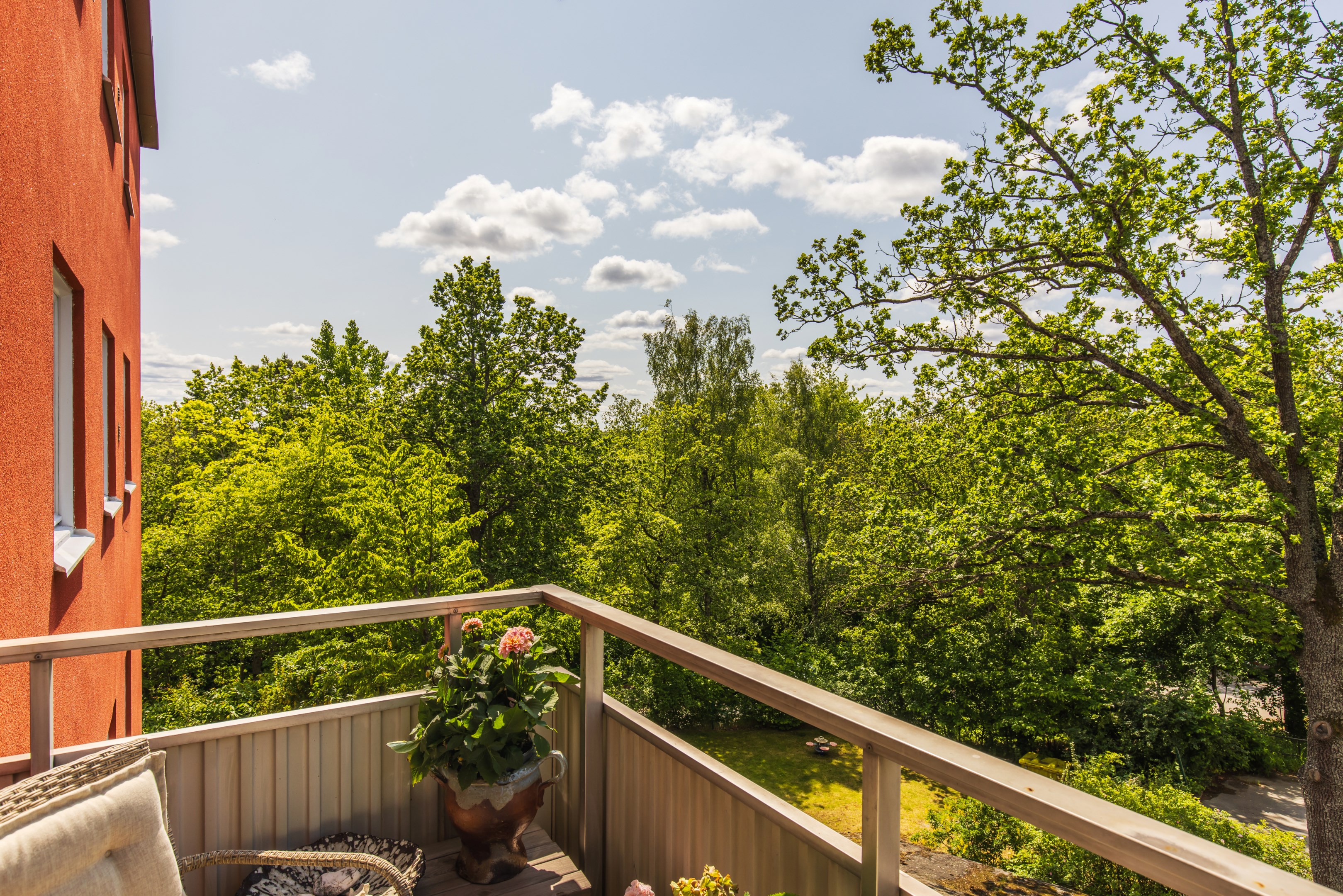 Bostadsbild från Ugglevägen 25, Såld i Saltängen, Nacka