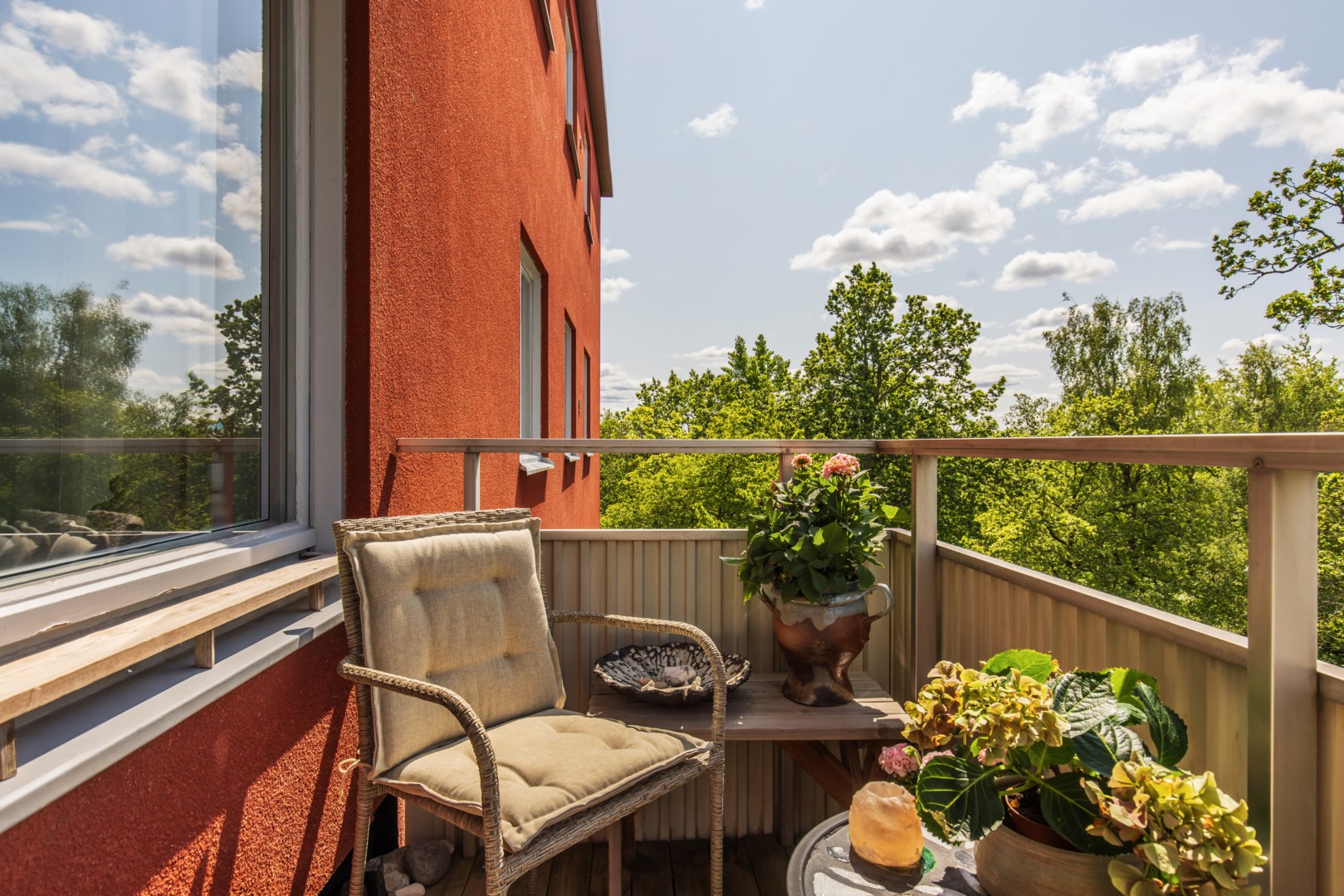 Bostadsbild från Ugglevägen 25, Såld i Saltängen, Nacka