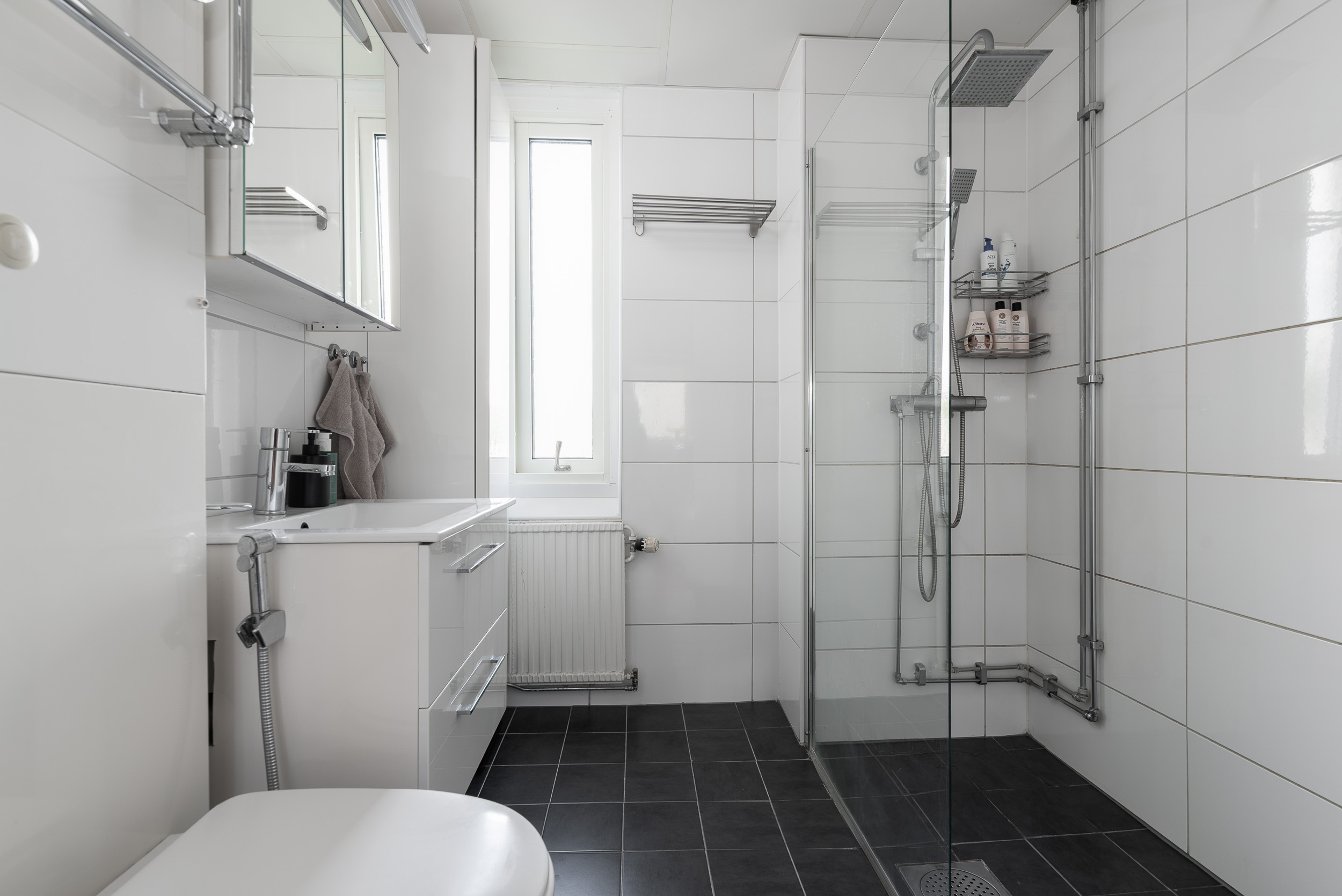 Bostadsbild från Ringduvegatan 115, Till salu i Råby, Västerås