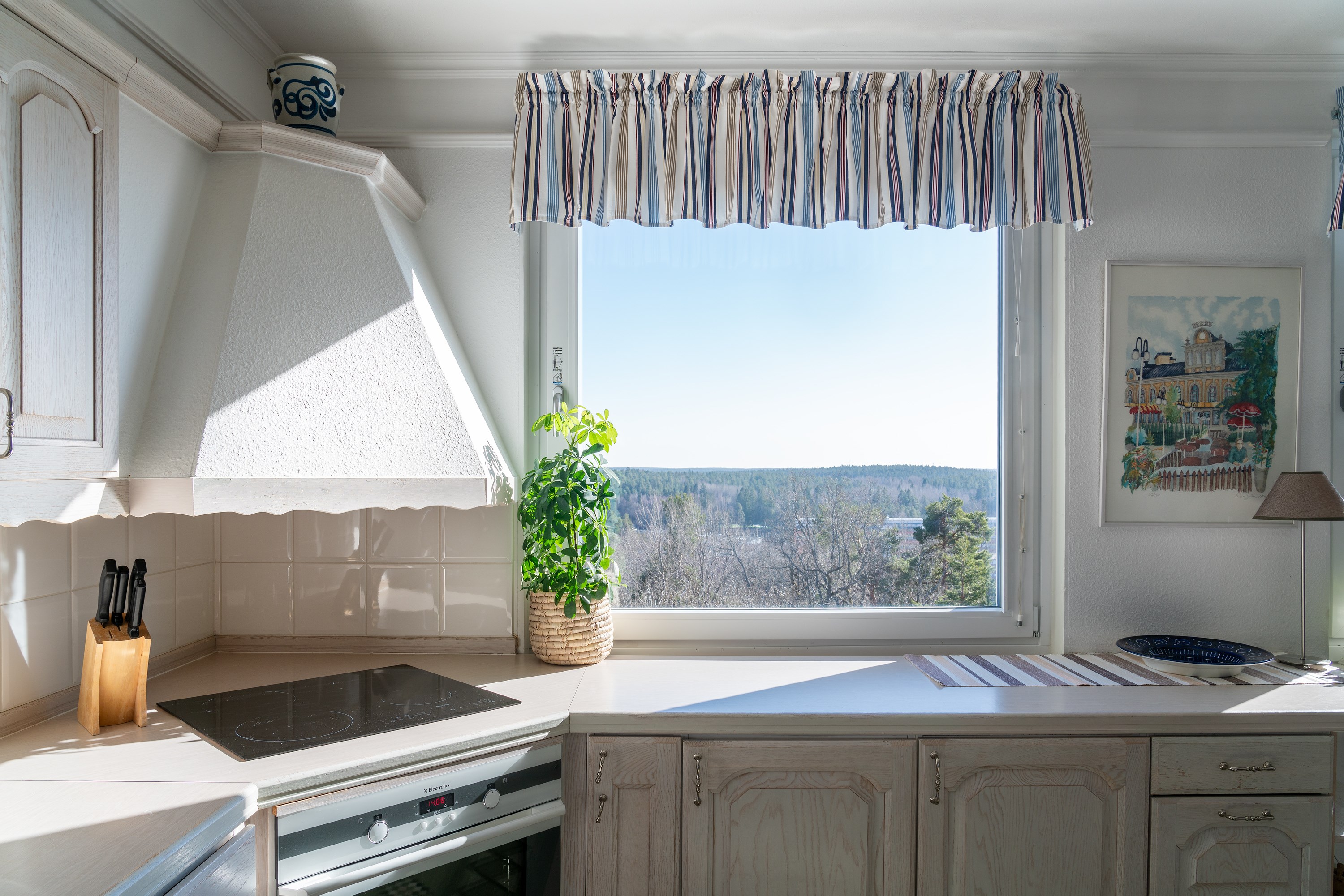 Bostadsbild från Tullingebergsvägen 12C, Kommande i G:a Tullingeberg, Botkyrka