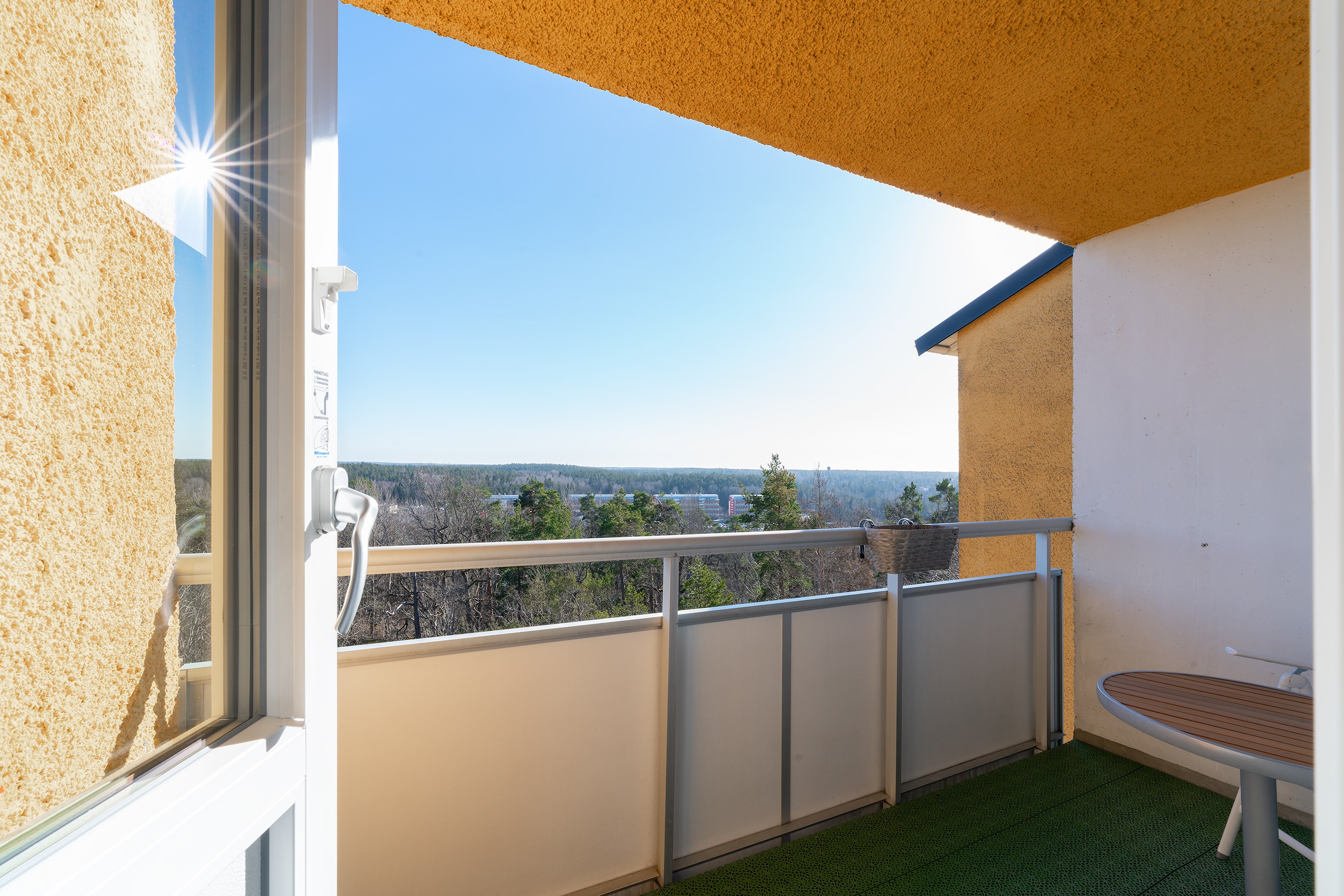 Bostadsbild från Tullingebergsvägen 12C, Kommande i G:a Tullingeberg, Botkyrka