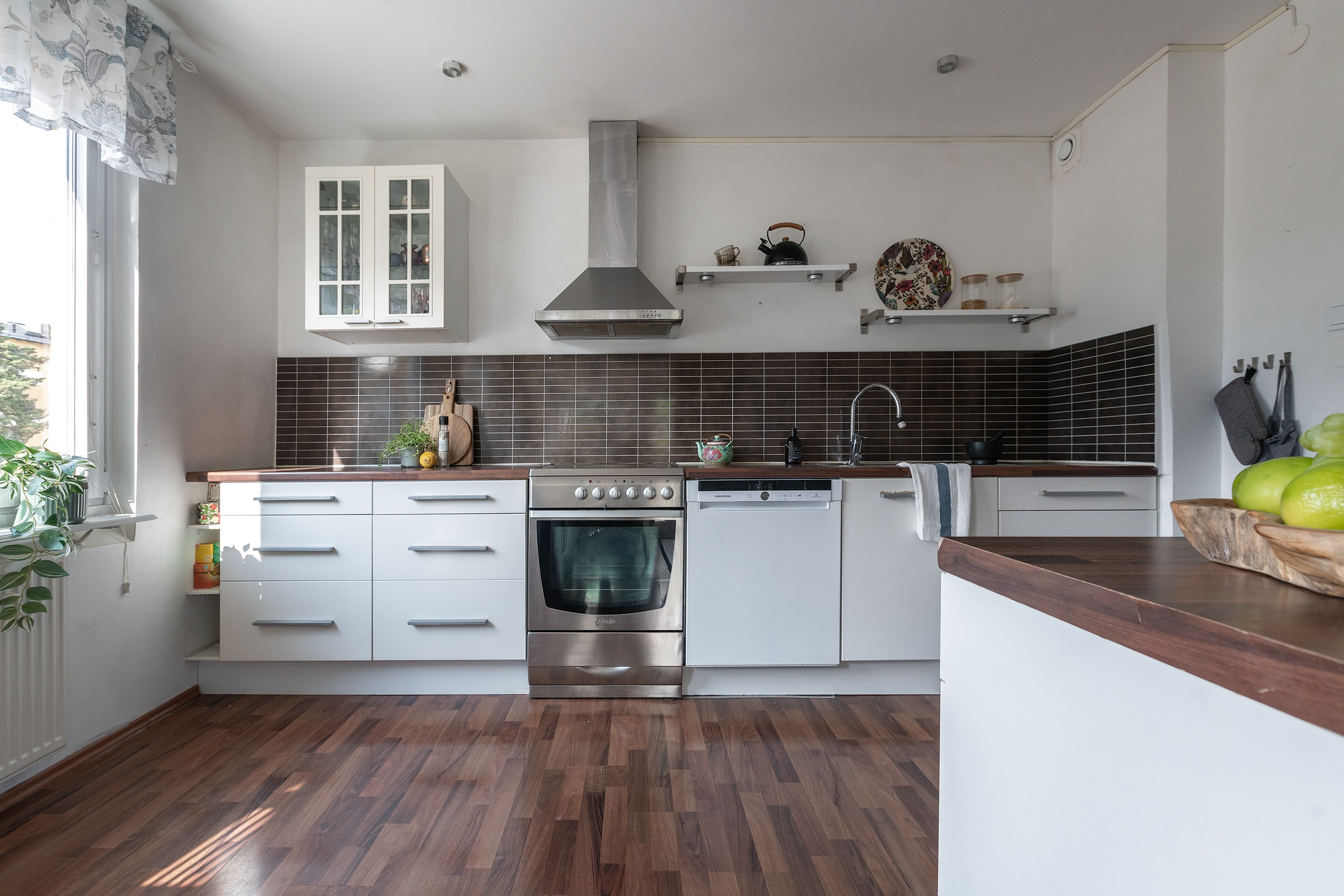 Bostadsbild från Tullingebergsvägen 8A, Såld i G:a Tullingeberg, Botkyrka