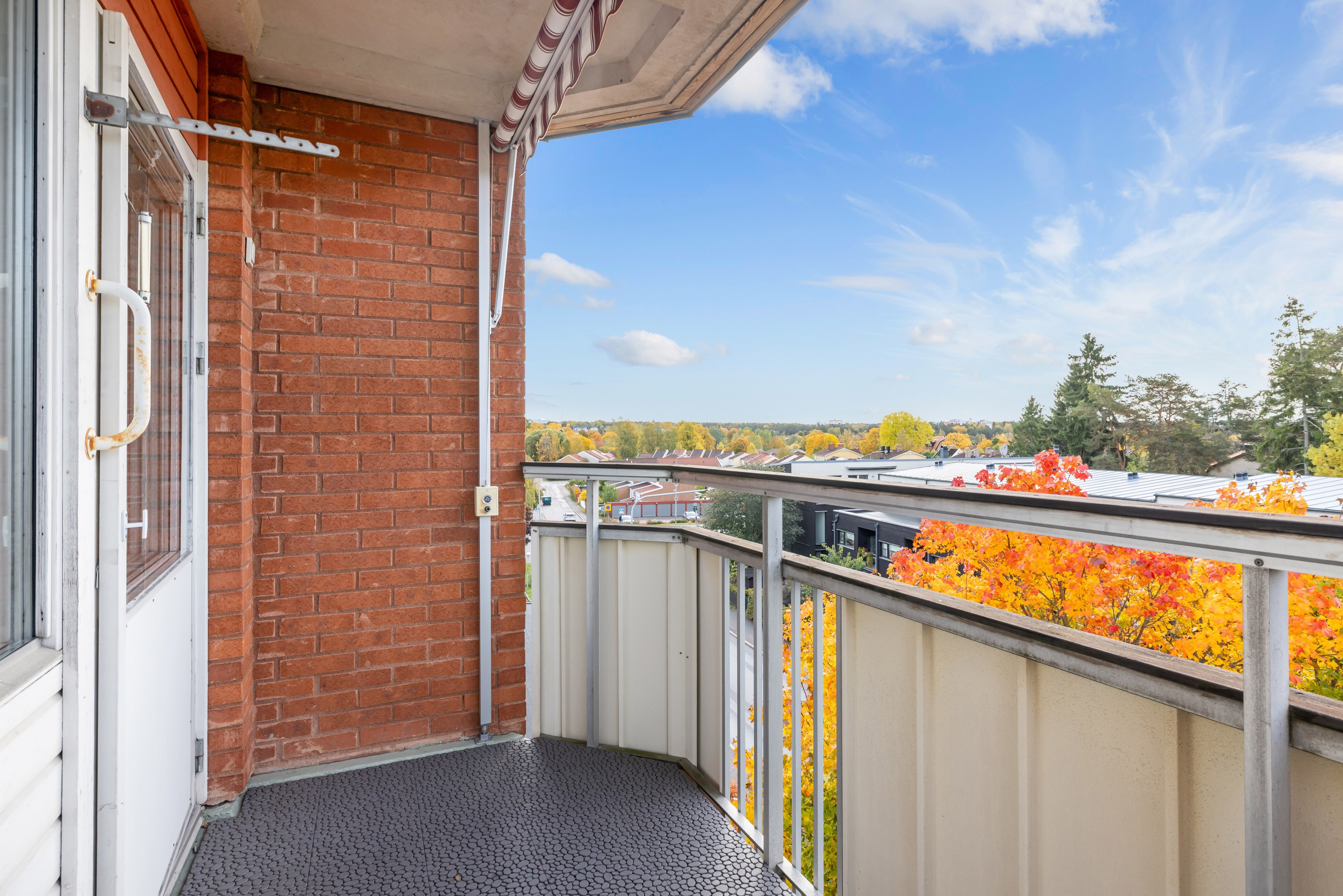 Bostadsbild från Flogstavägen 5A, Till salu i Ekeby, Uppsala