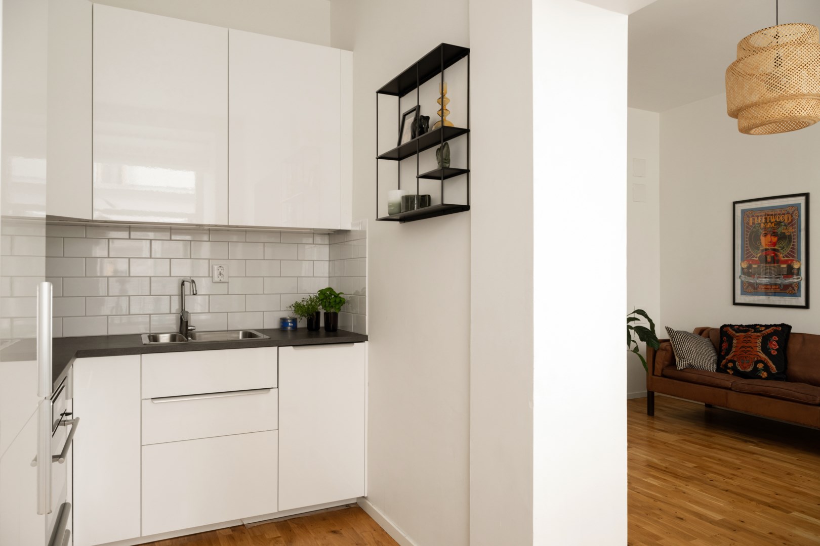 Bostadsbild från Kammakargatan 40, Till salu i Vasastan, Stockholm