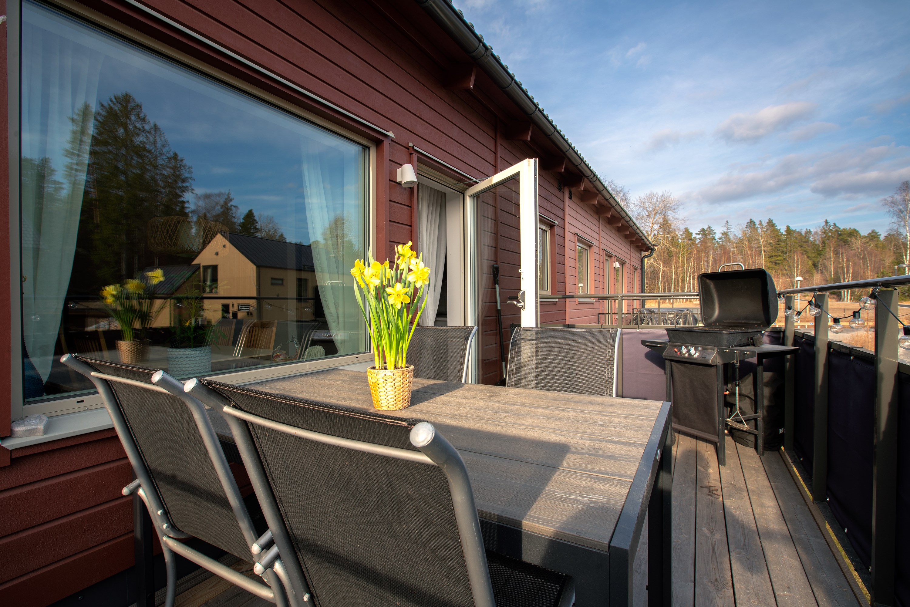 Bostadsbild från Kälkbacken 9C, Till salu i Riksten, Botkyrka