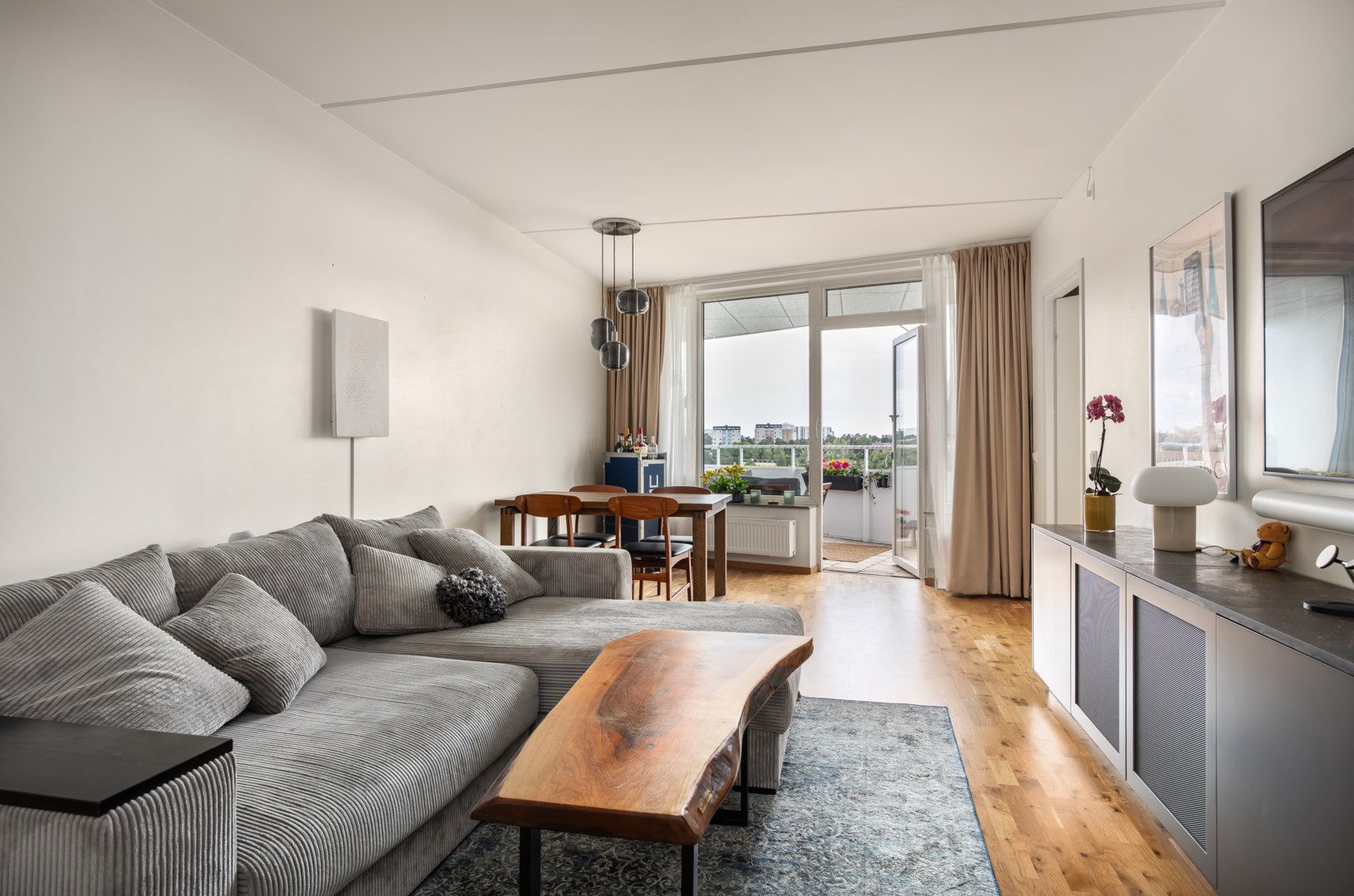 Bostadsbild från Funäsgatan 6, Till salu i Råcksta, Stockholm