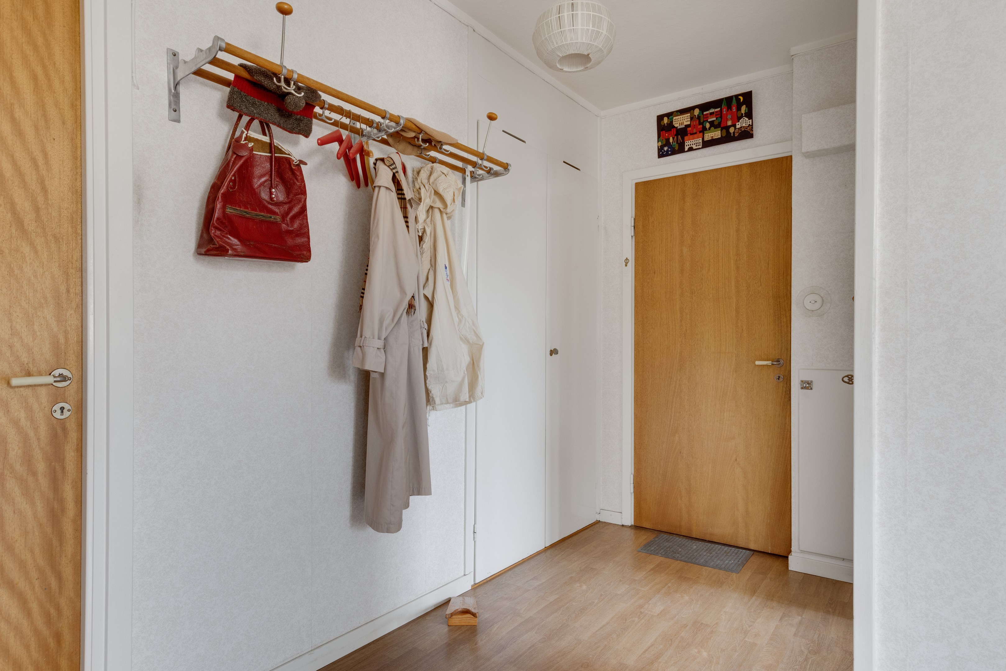 Bostadsbild från Karlsrogatan 81, Till salu i Sommarro, Uppsala