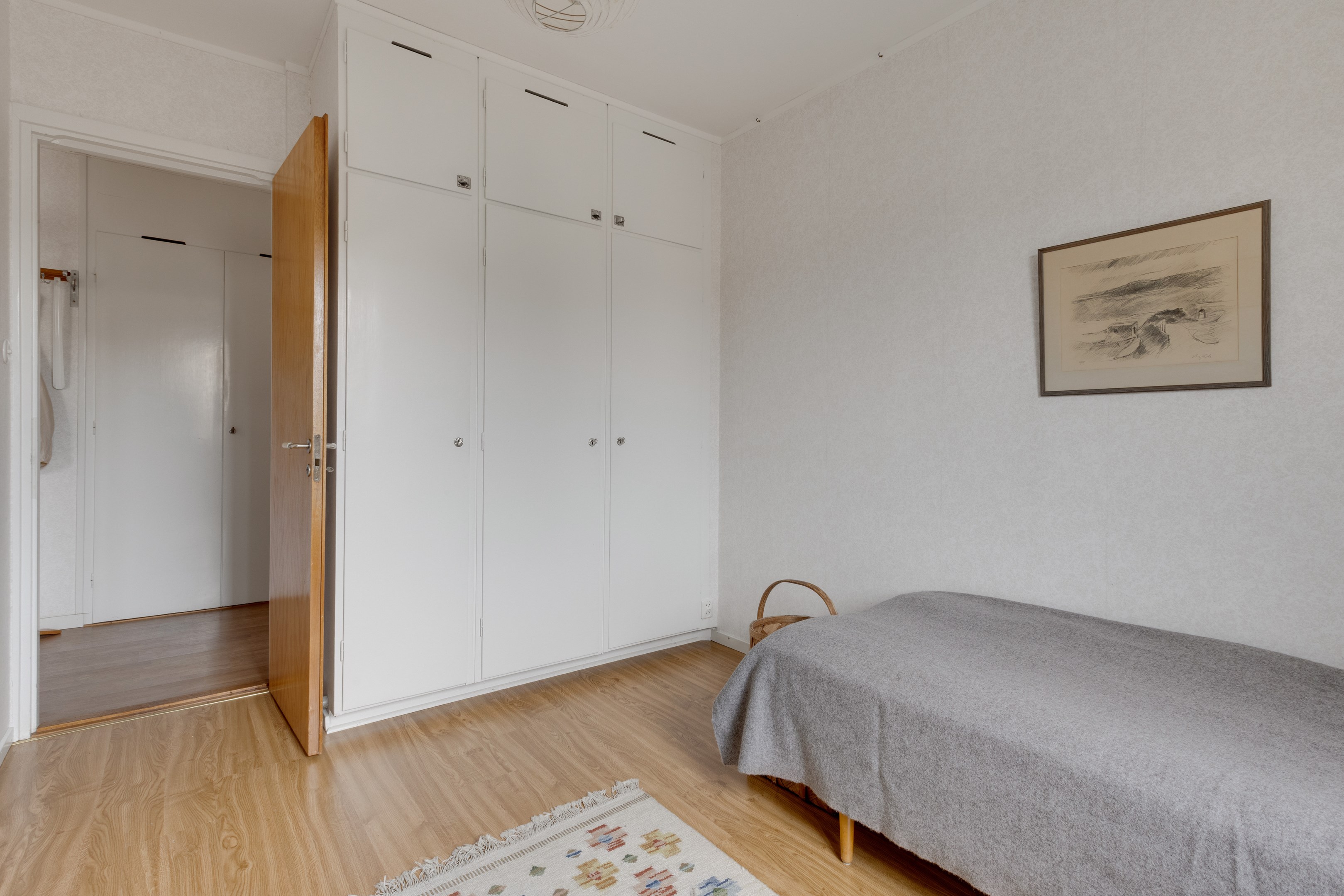 Bostadsbild från Karlsrogatan 81, Till salu i Sommarro, Uppsala
