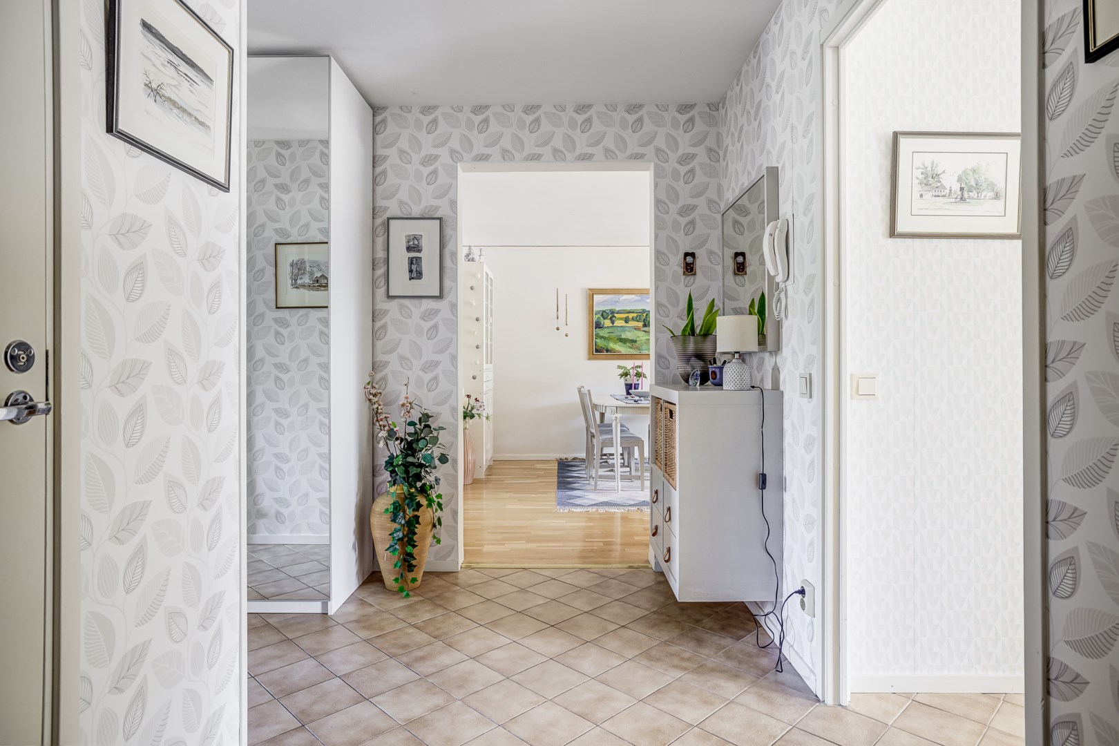 Bostadsbild från Hamnesplanaden 2 A, Såld i Centrum, Uppsala