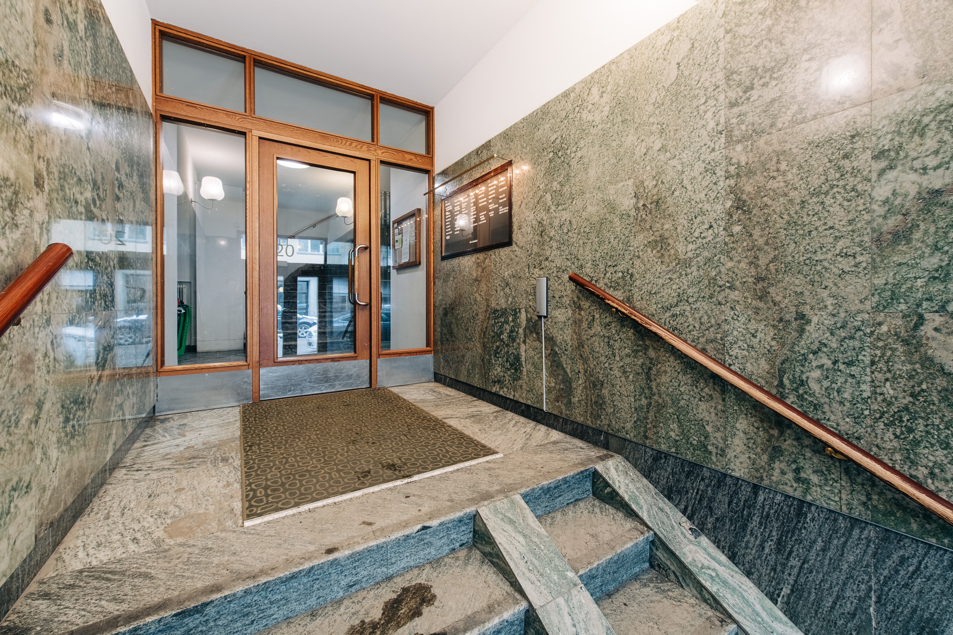 Bostadsbild från Linnégatan 20, Såld i Östermalm, Stockholm