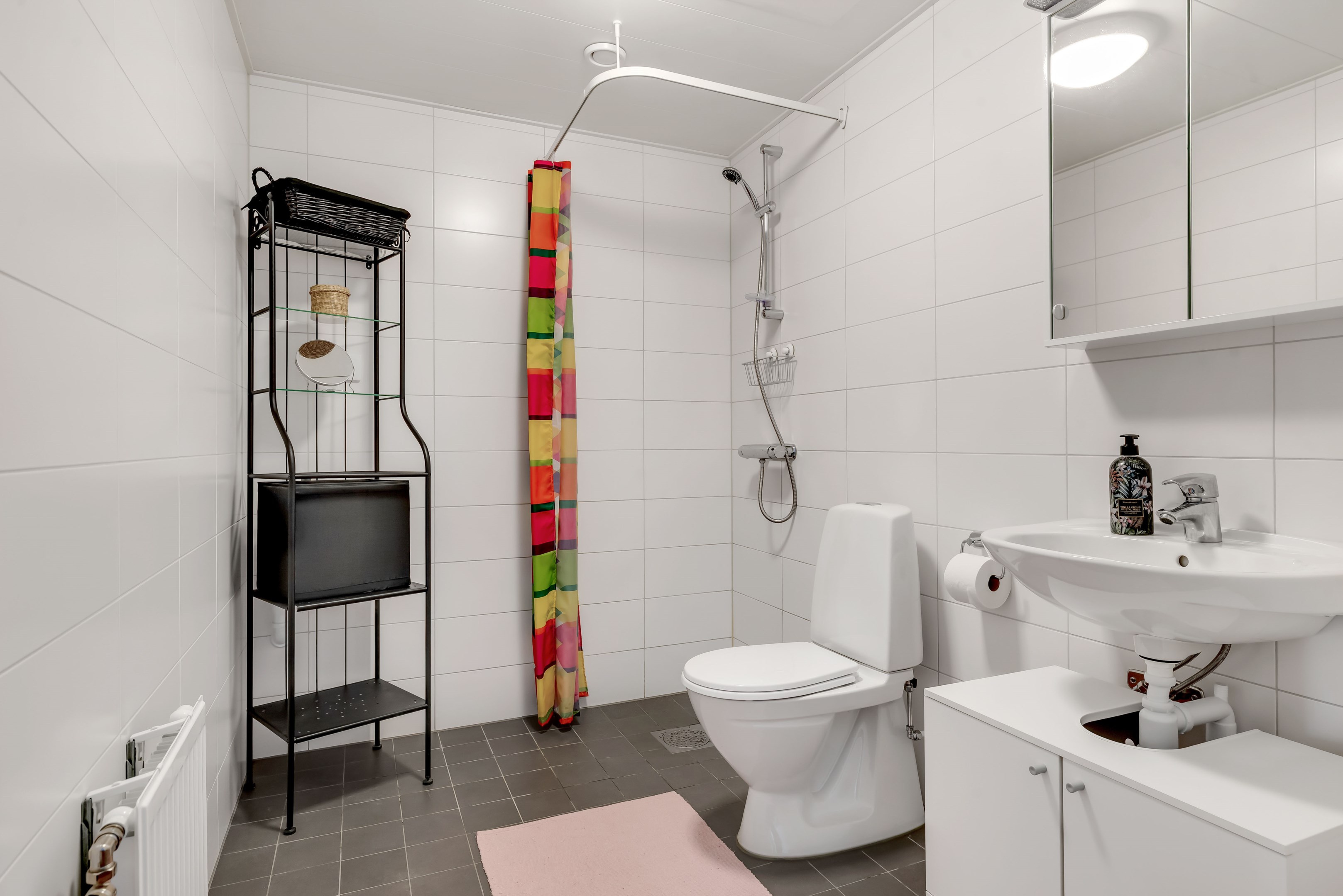 Bostadsbild från Bernadottestigen 1A, Snart till salu i Valsätra, Norby, Uppsala