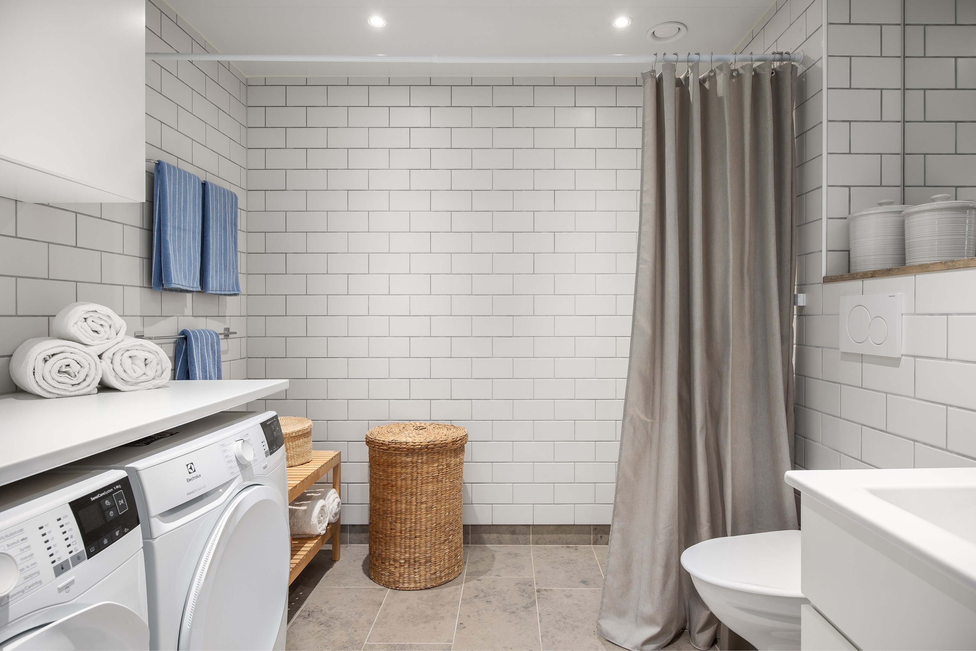 Bostadsbild från Tollare Ängsväg 24, 2 tr, Såld i Tollare, Nacka