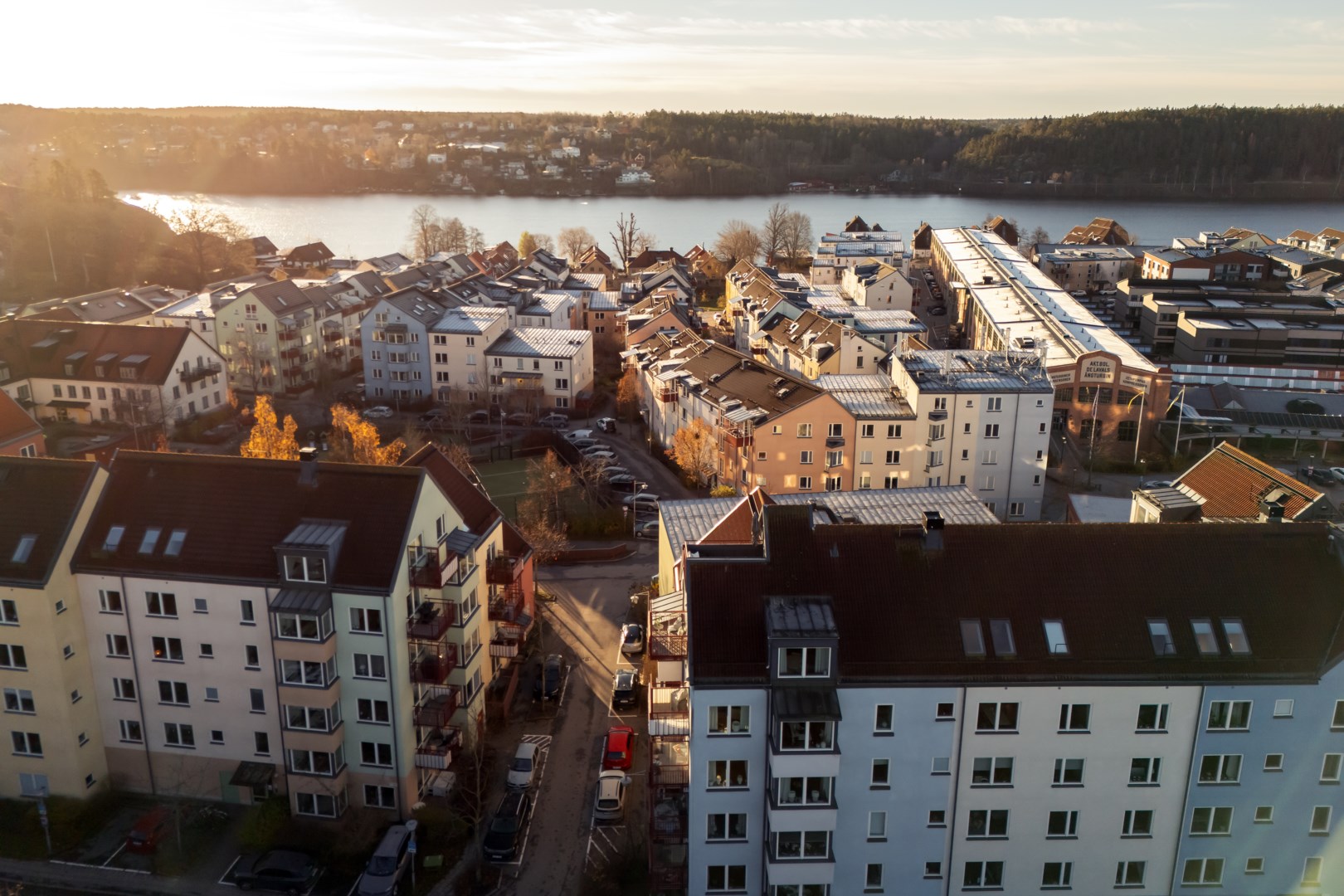Bostadsbild från Järla Gårdsväg 11, Kommande i Järla sjö, Nacka