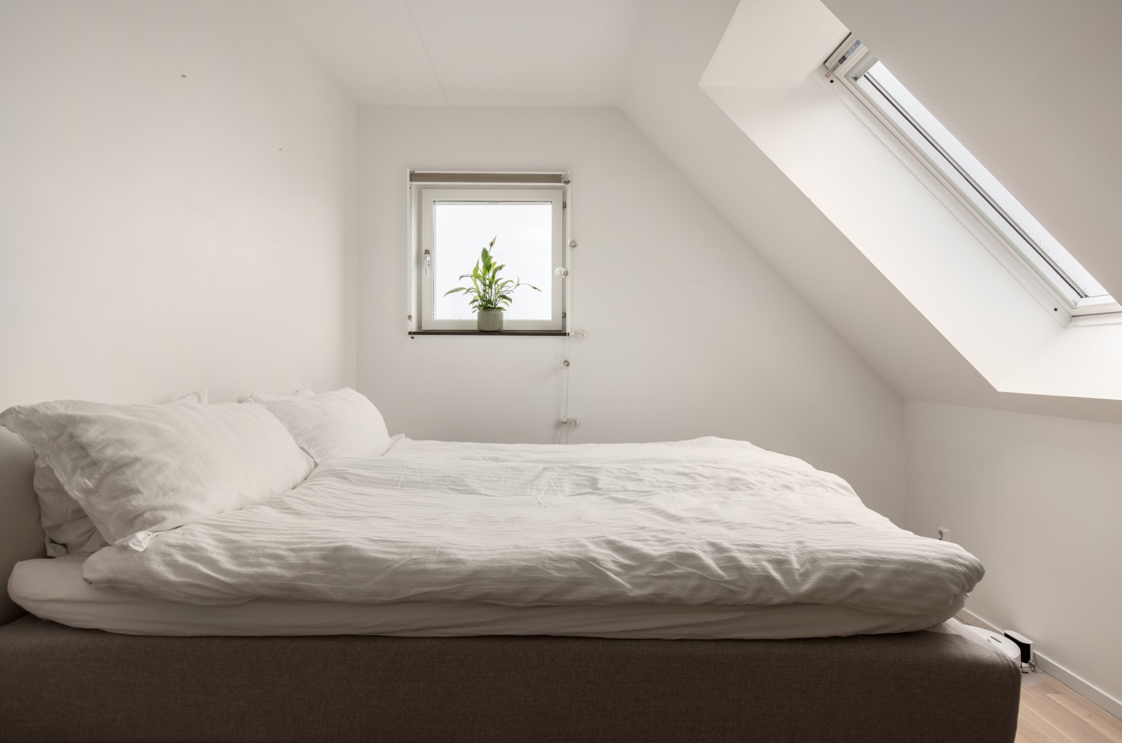 Bostadsbild från Järla Gårdsväg 11, Kommande i Järla sjö, Nacka