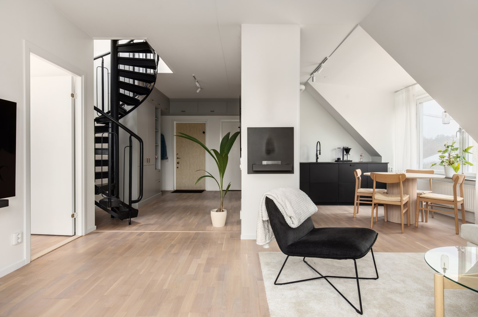 Bostadsbild från Järla Gårdsväg 11, Kommande i Järla sjö, Nacka