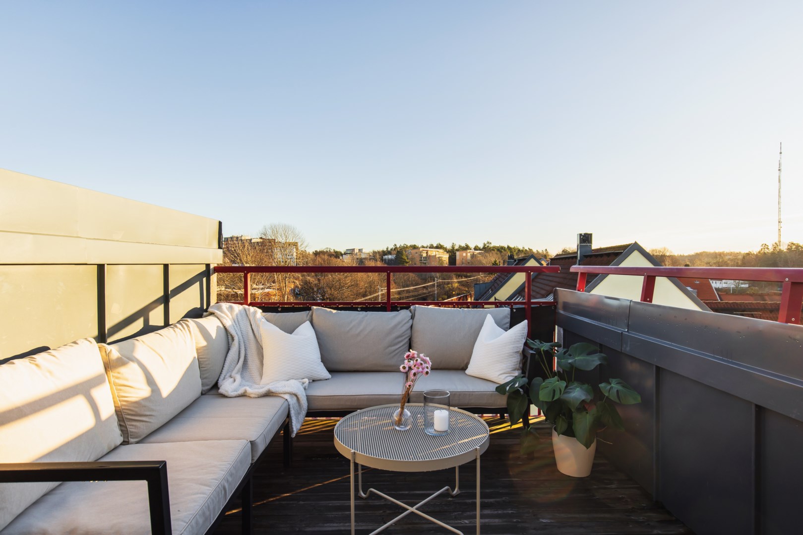 Bostadsbild från Järla Gårdsväg 11, Kommande i Järla sjö, Nacka