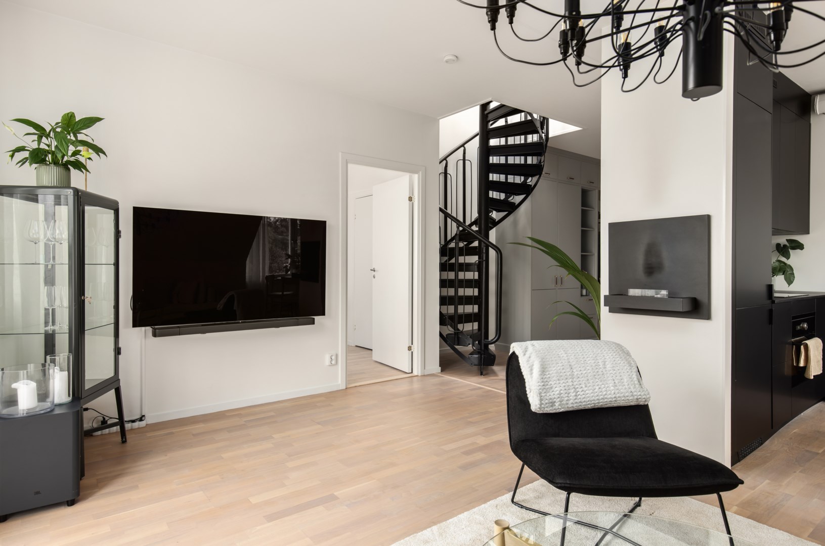 Bostadsbild från Järla Gårdsväg 11, Kommande i Järla sjö, Nacka