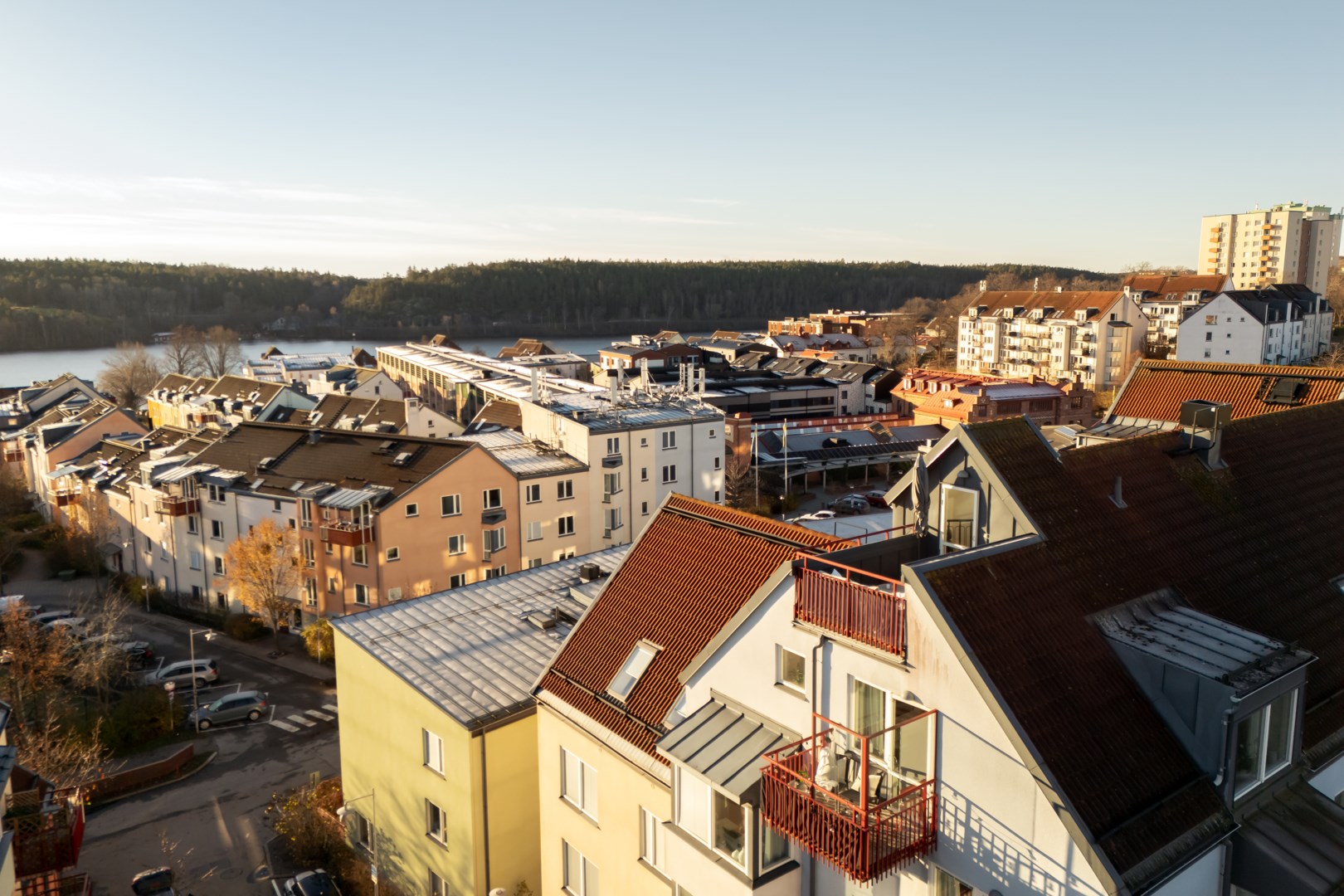 Bostadsbild från Järla Gårdsväg 11, Kommande i Järla sjö, Nacka