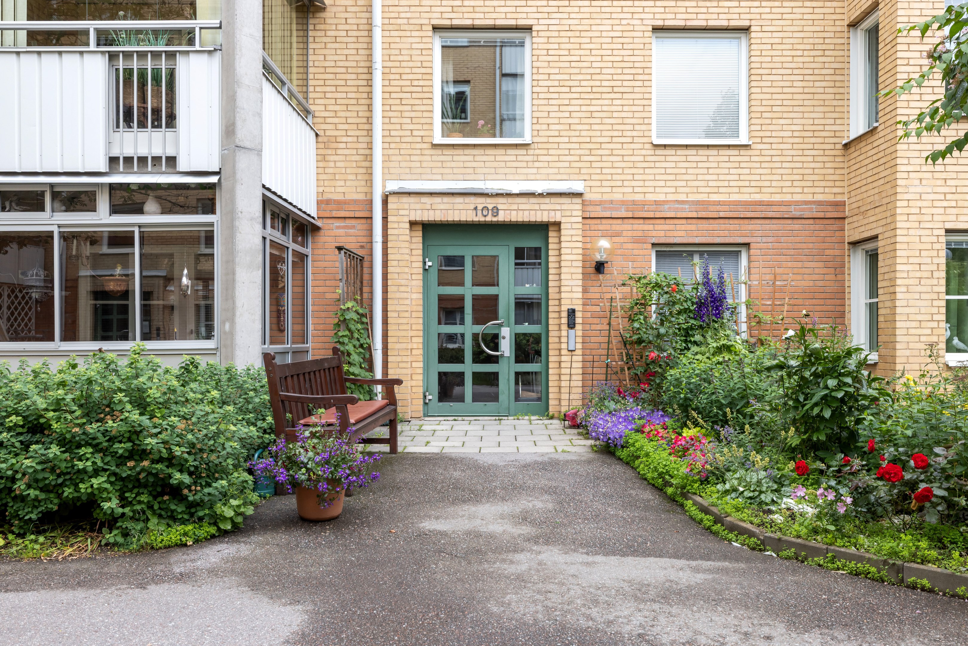 Bostadsbild från Stenbrohultsvägen 109, Såld i Sävja, Uppsala