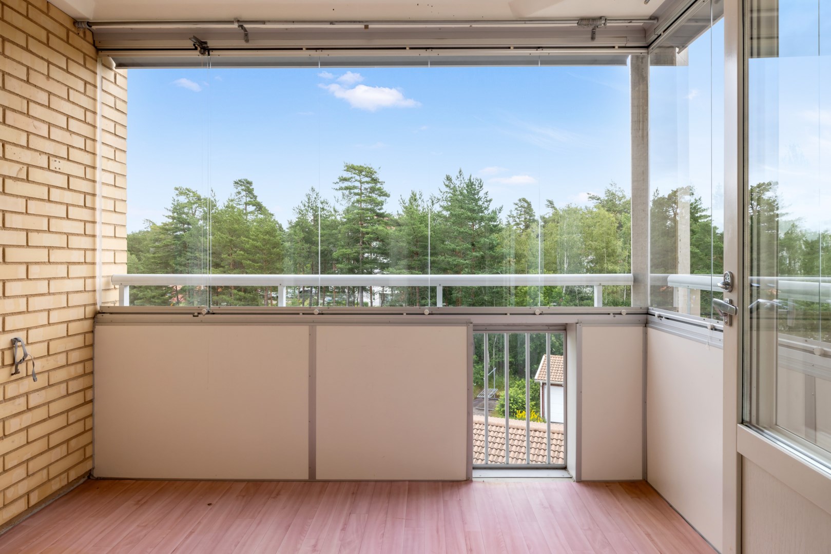 Bostadsbild från Stenbrohultsvägen 109, Såld i Sävja, Uppsala