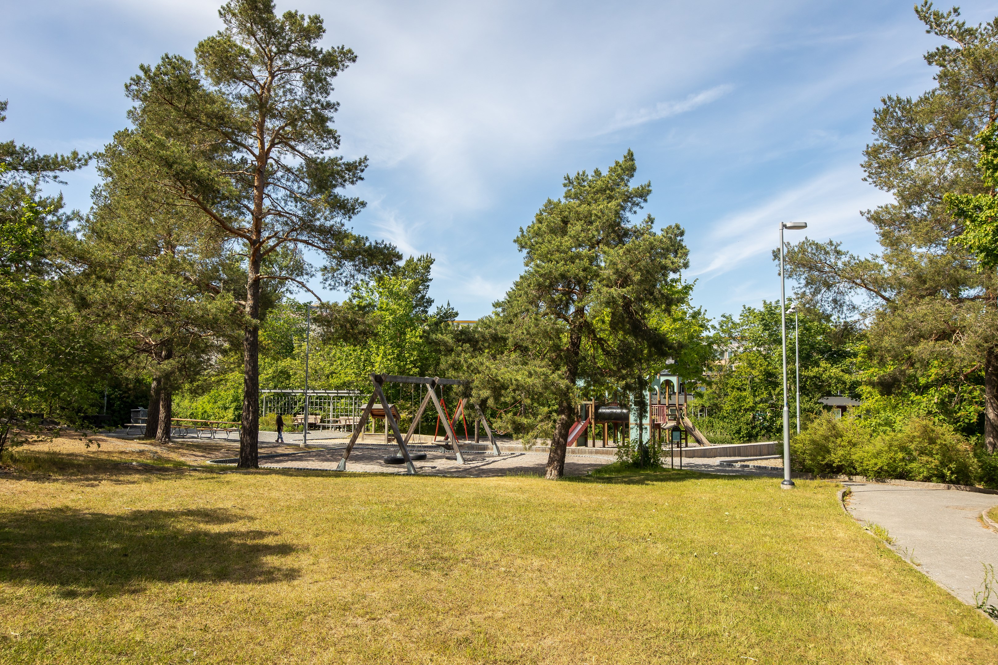 Bostadsbild från Henriksdalsringen 67, Till salu i Henriksdalsberget, Nacka
