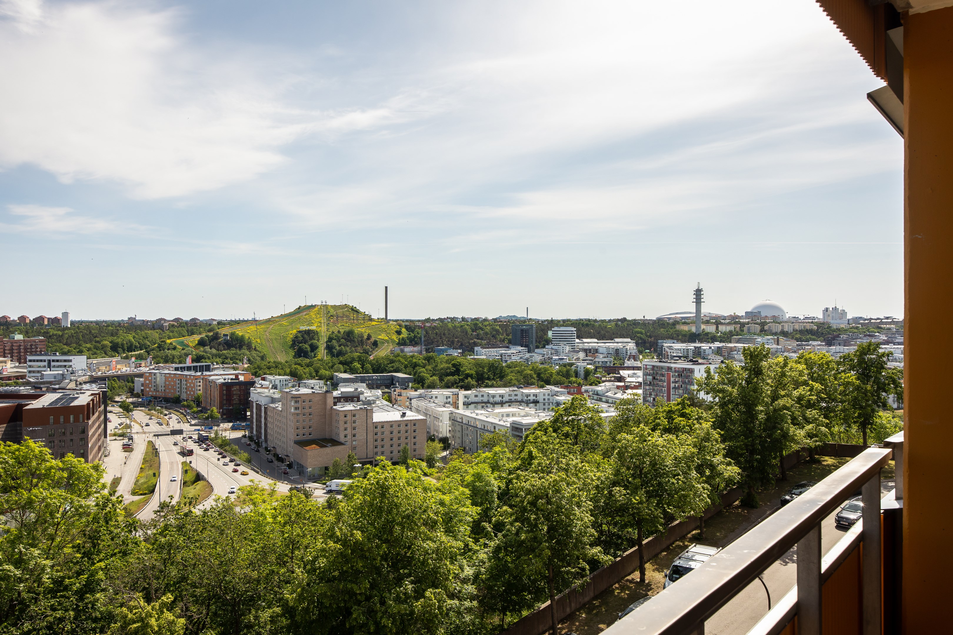 Bostadsbild från Henriksdalsringen 67, Till salu i Henriksdalsberget, Nacka