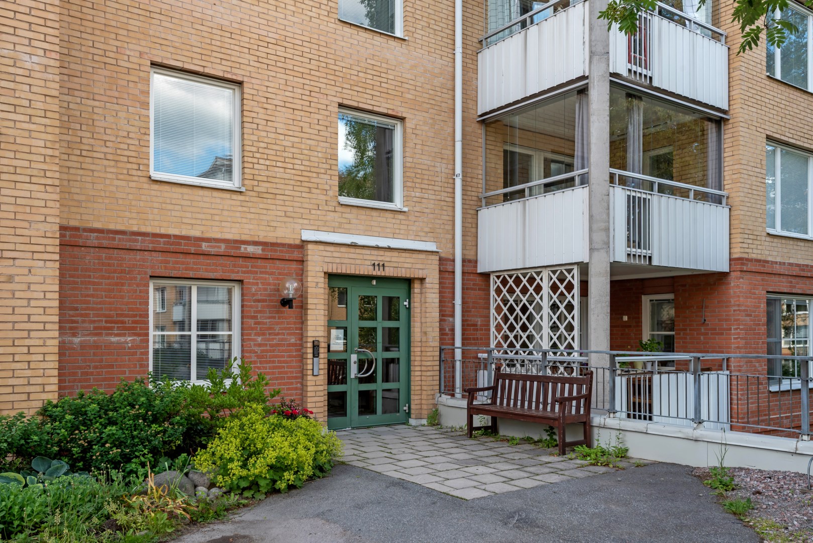 Bostadsbild från Stenbrohultsvägen 111, Såld i Sävja, Uppsala