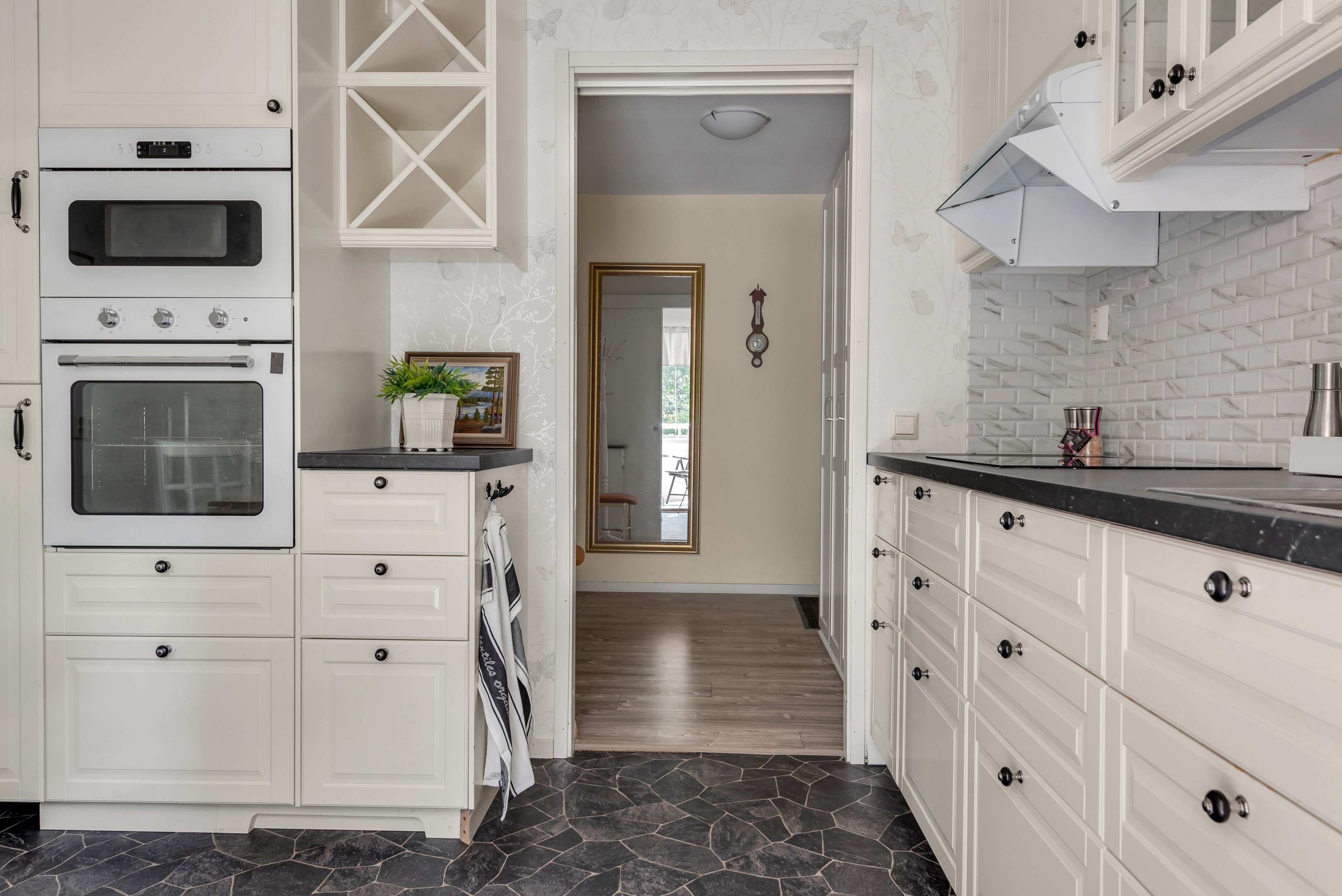 Bostadsbild från Stenbrohultsvägen 111, Såld i Sävja, Uppsala