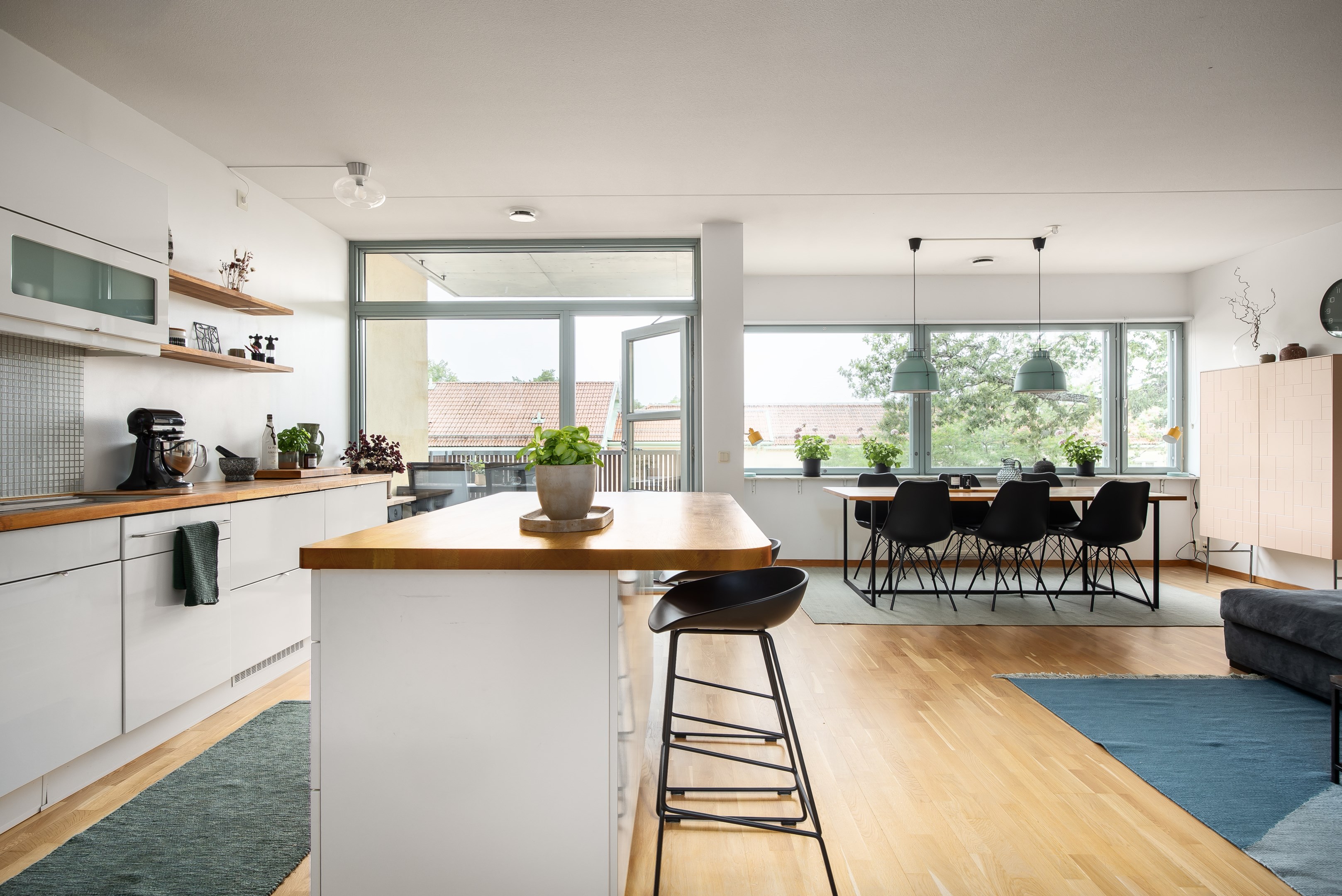 Bostadsbild från Tallidsvägen 2, Såld i Finntorp, Nacka