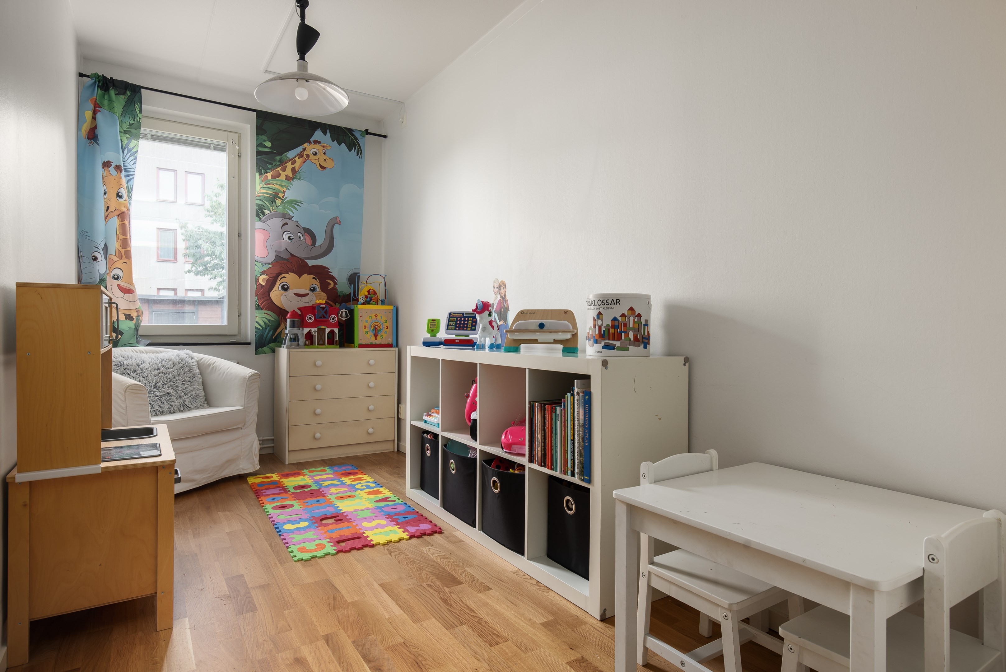 Bostadsbild från Utövägen 19, Såld i Västra Orminge, Nacka