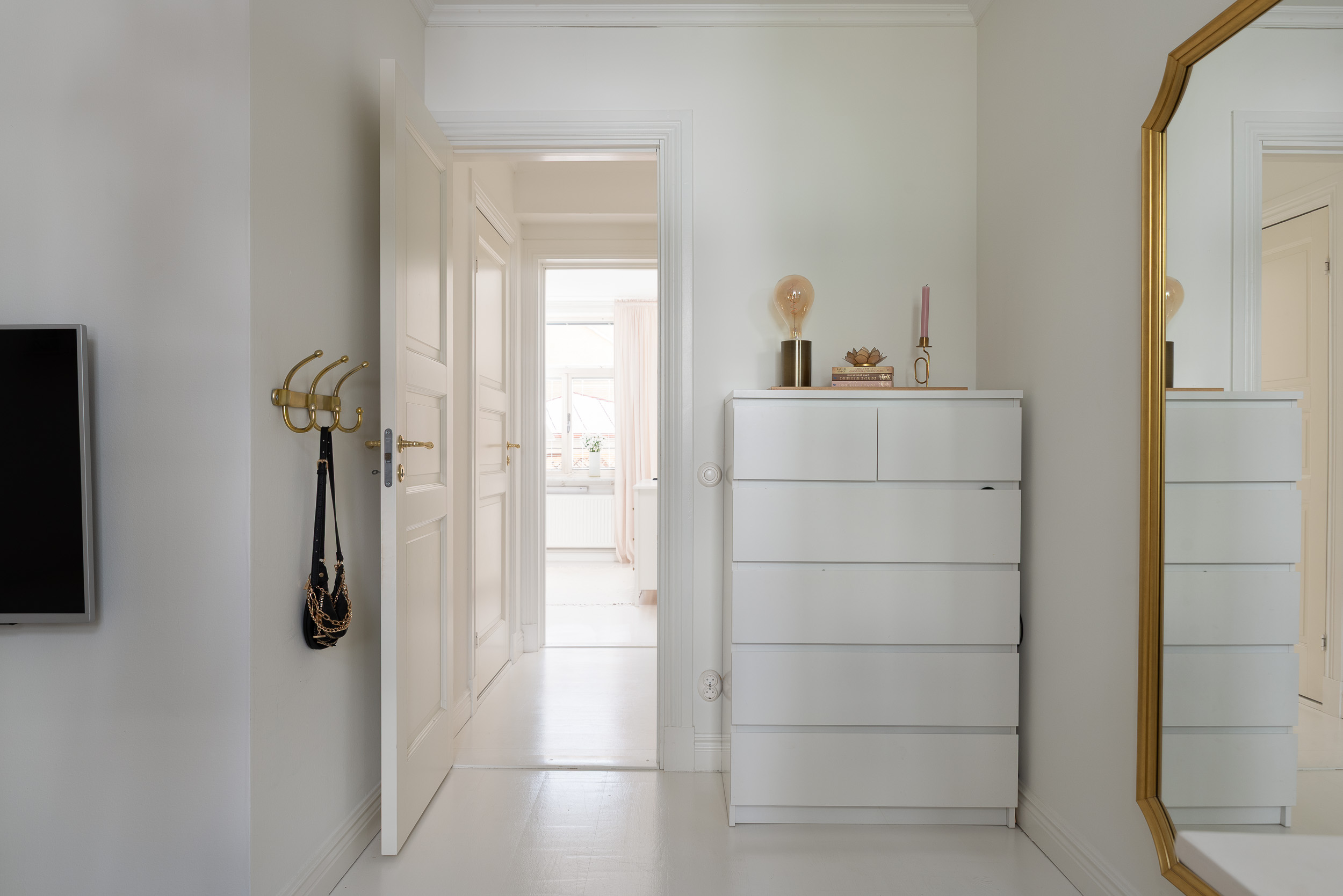 Bostadsbild från Lovisebergsvägen 4A, Såld i Karlsdal, Västerås