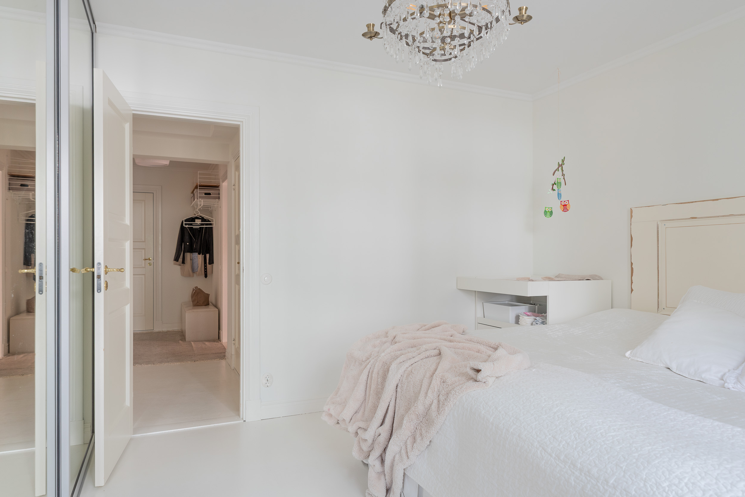 Bostadsbild från Lovisebergsvägen 4A, Såld i Karlsdal, Västerås