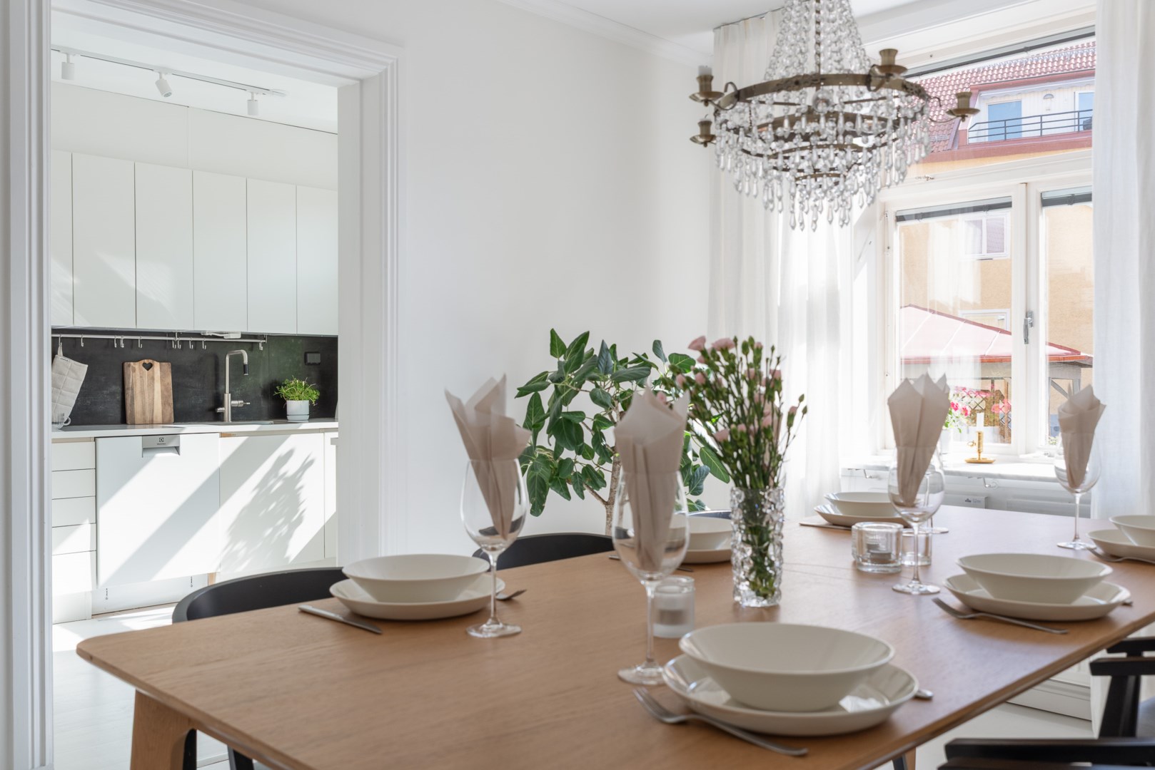 Bostadsbild från Lovisebergsvägen 4A, Till salu i Karlsdal, Västerås